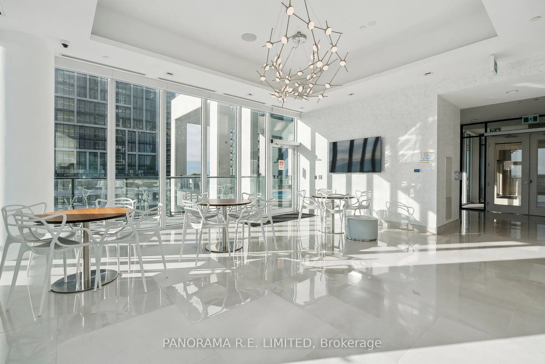 9000 Jane Street, #606