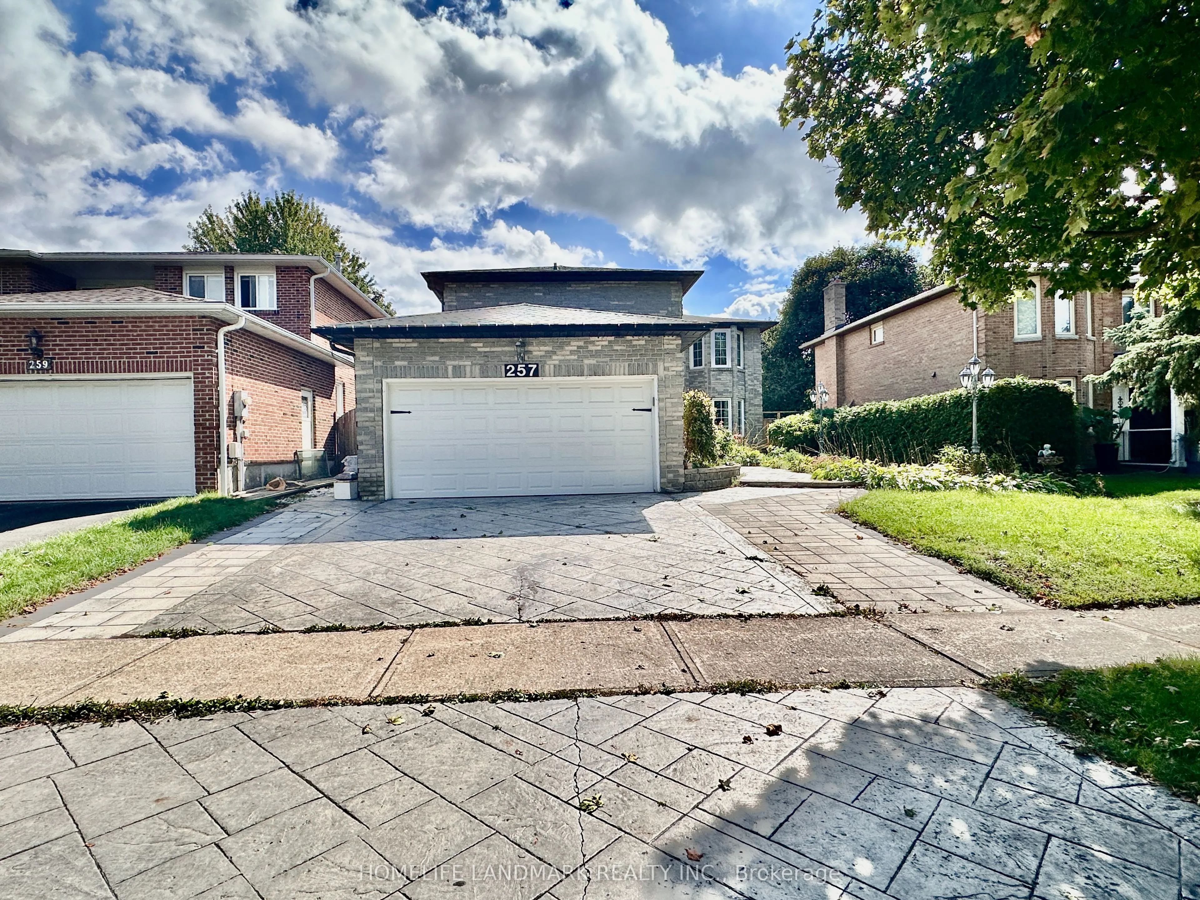 257 Fincham Avenue, #Room1