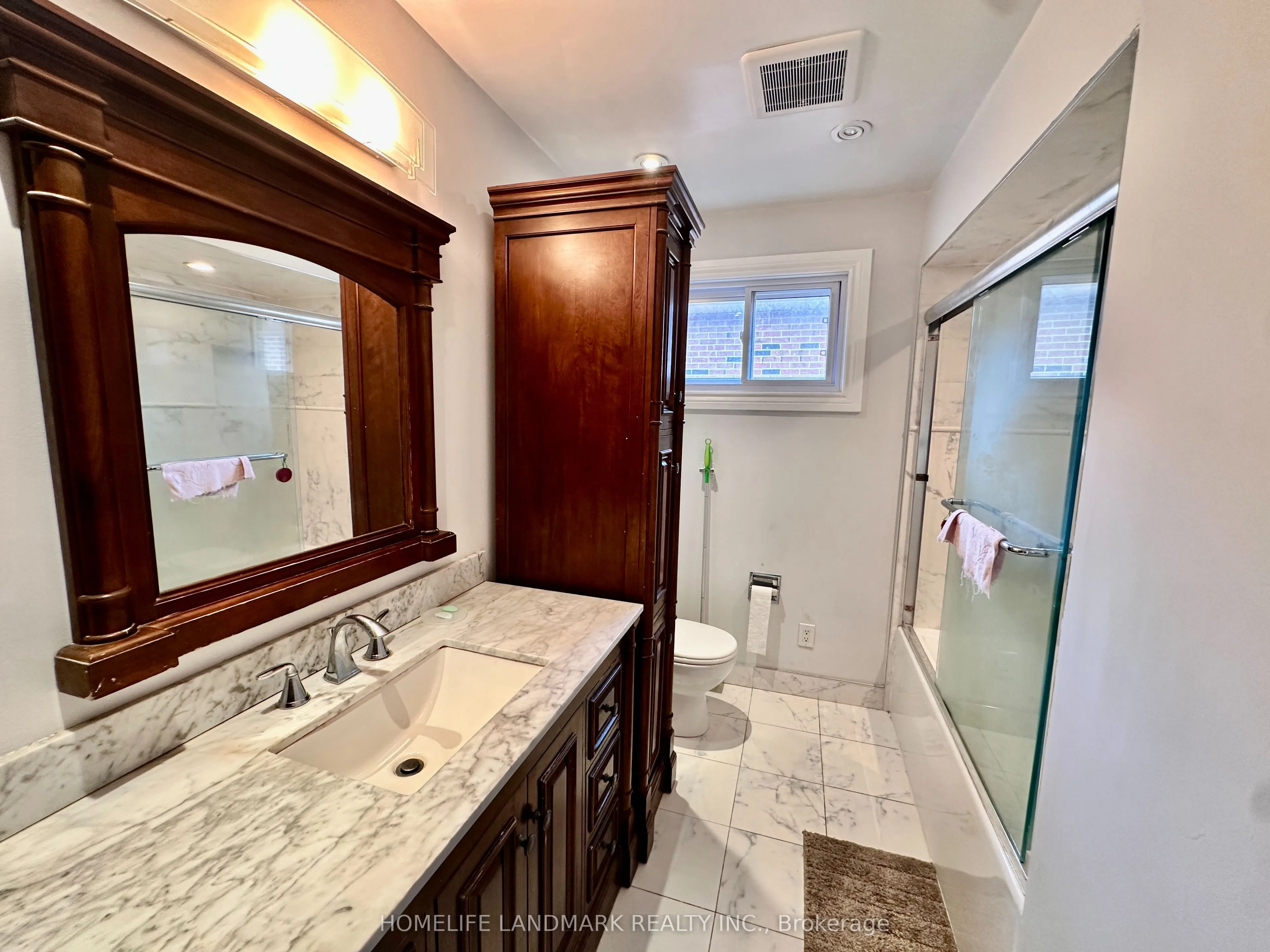 257 Fincham Avenue, #Room1