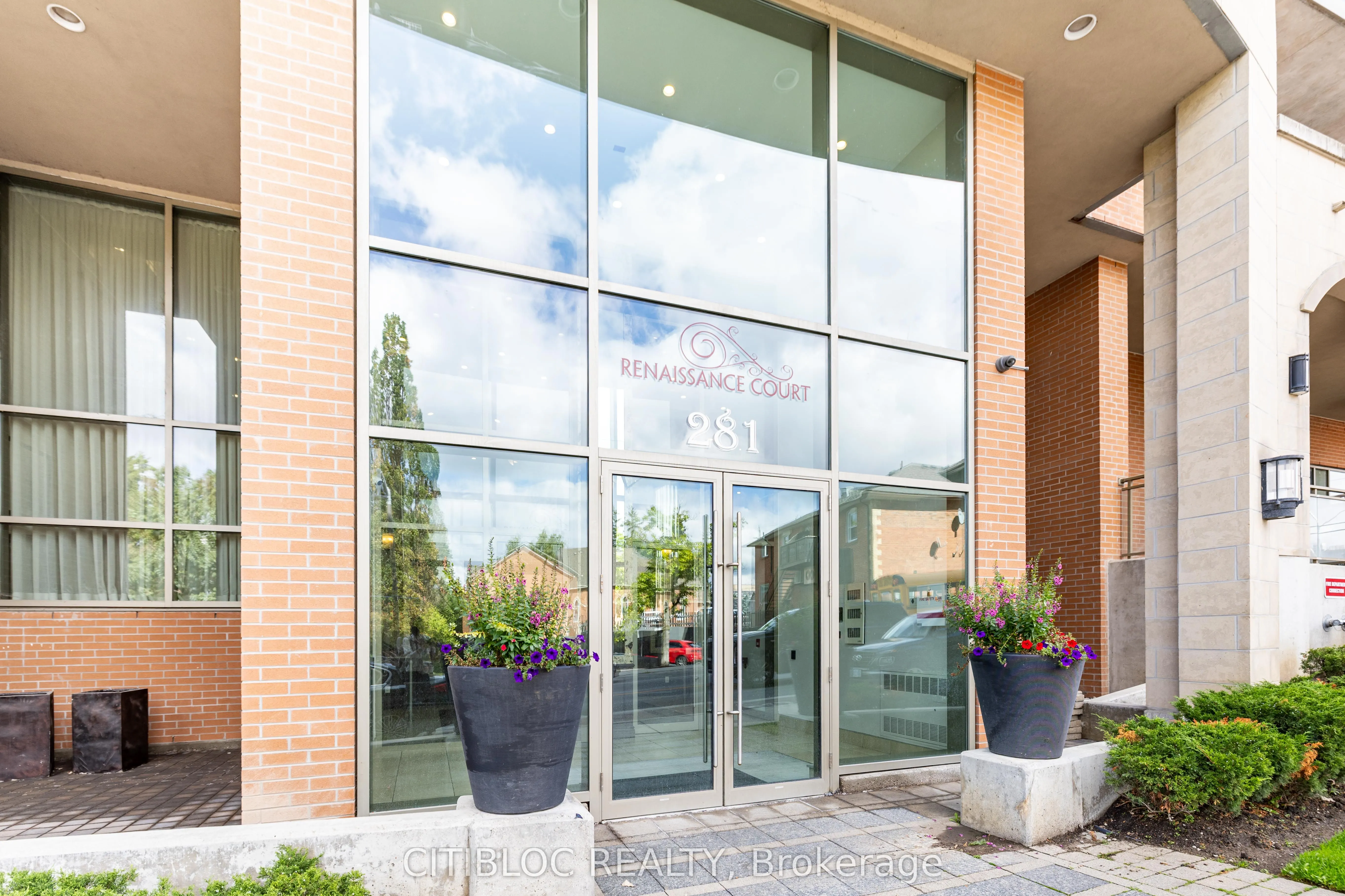281 Woodbridge Avenue, #205