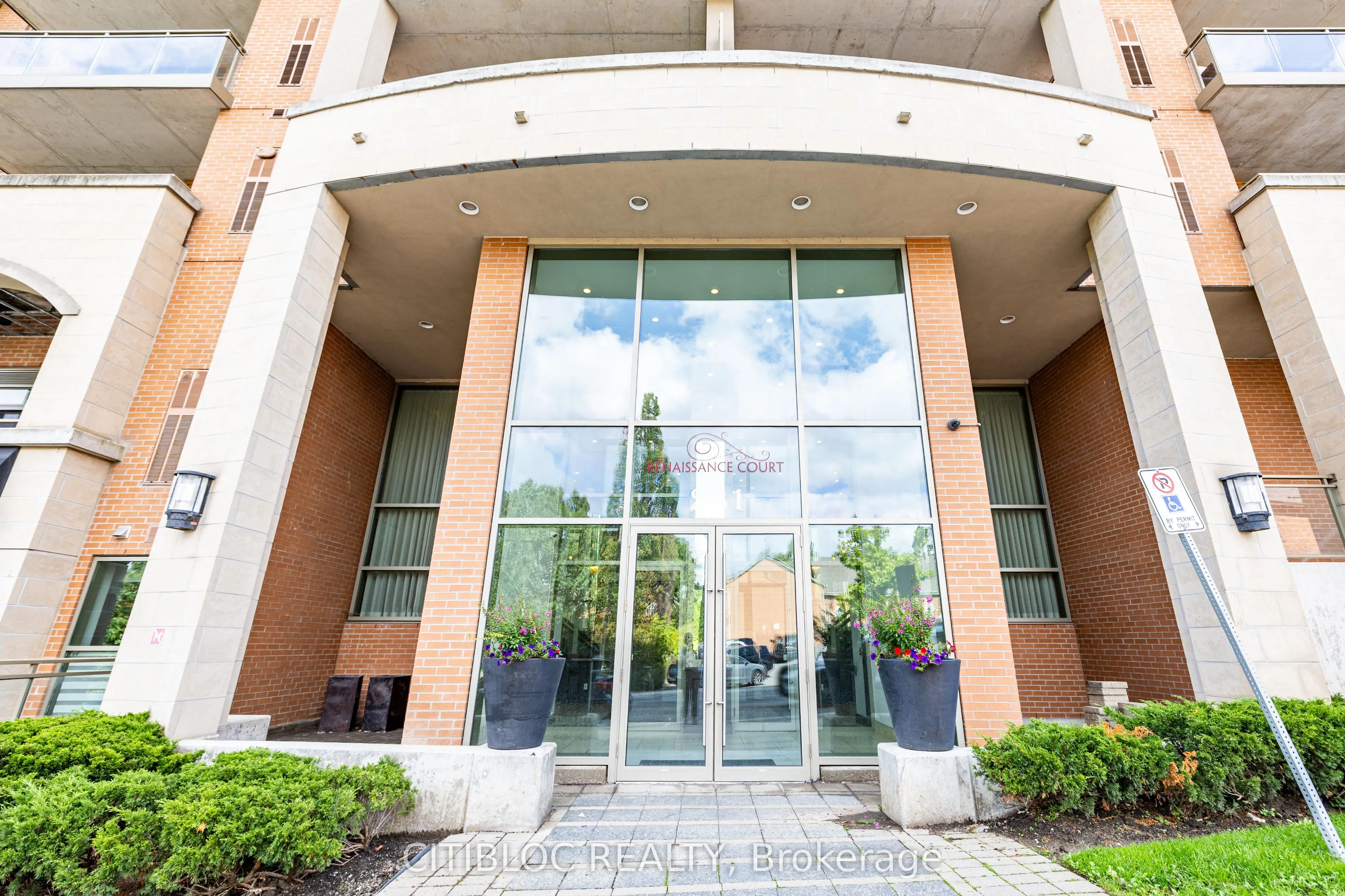 281 Woodbridge Avenue, #205