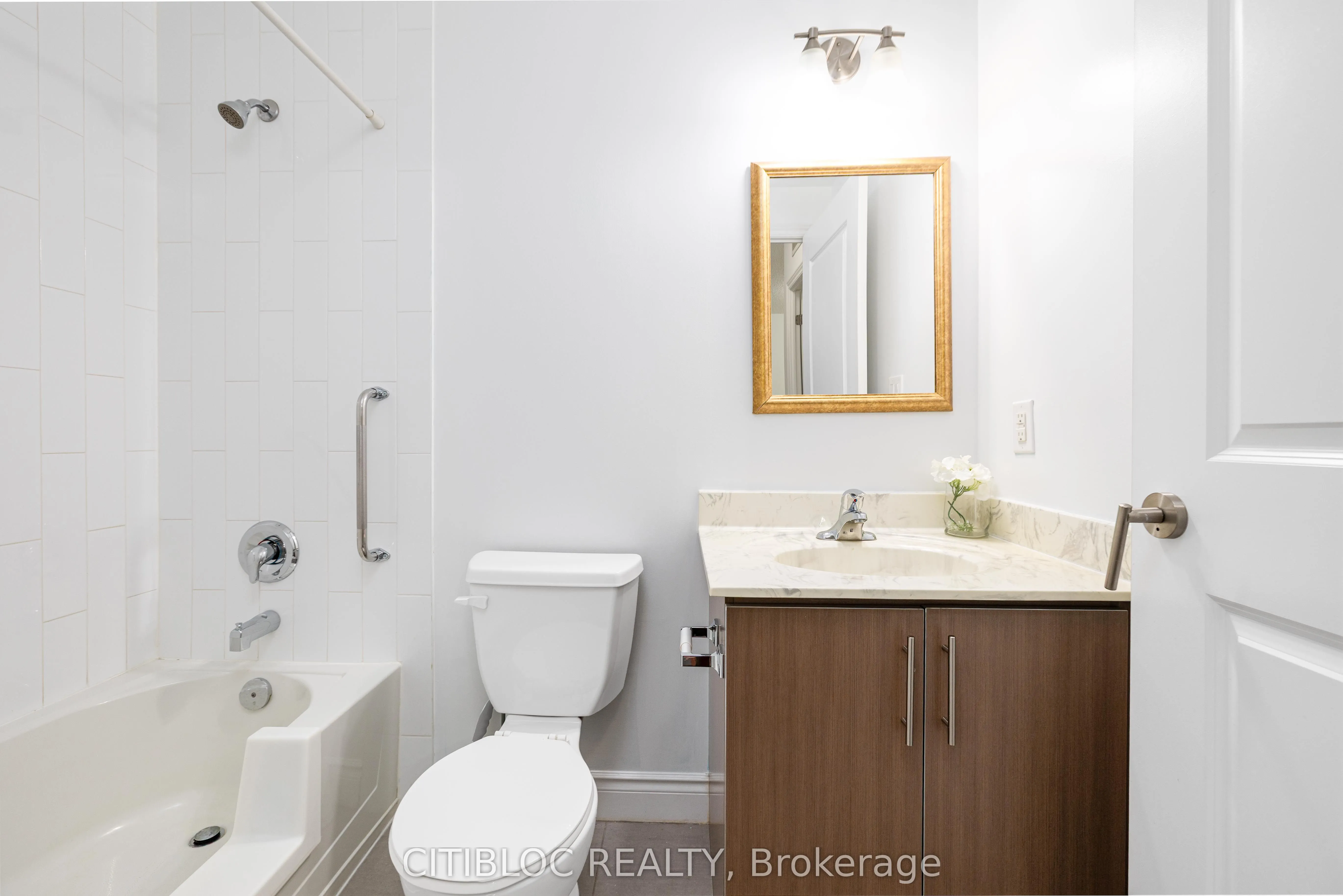 281 Woodbridge Avenue, #205