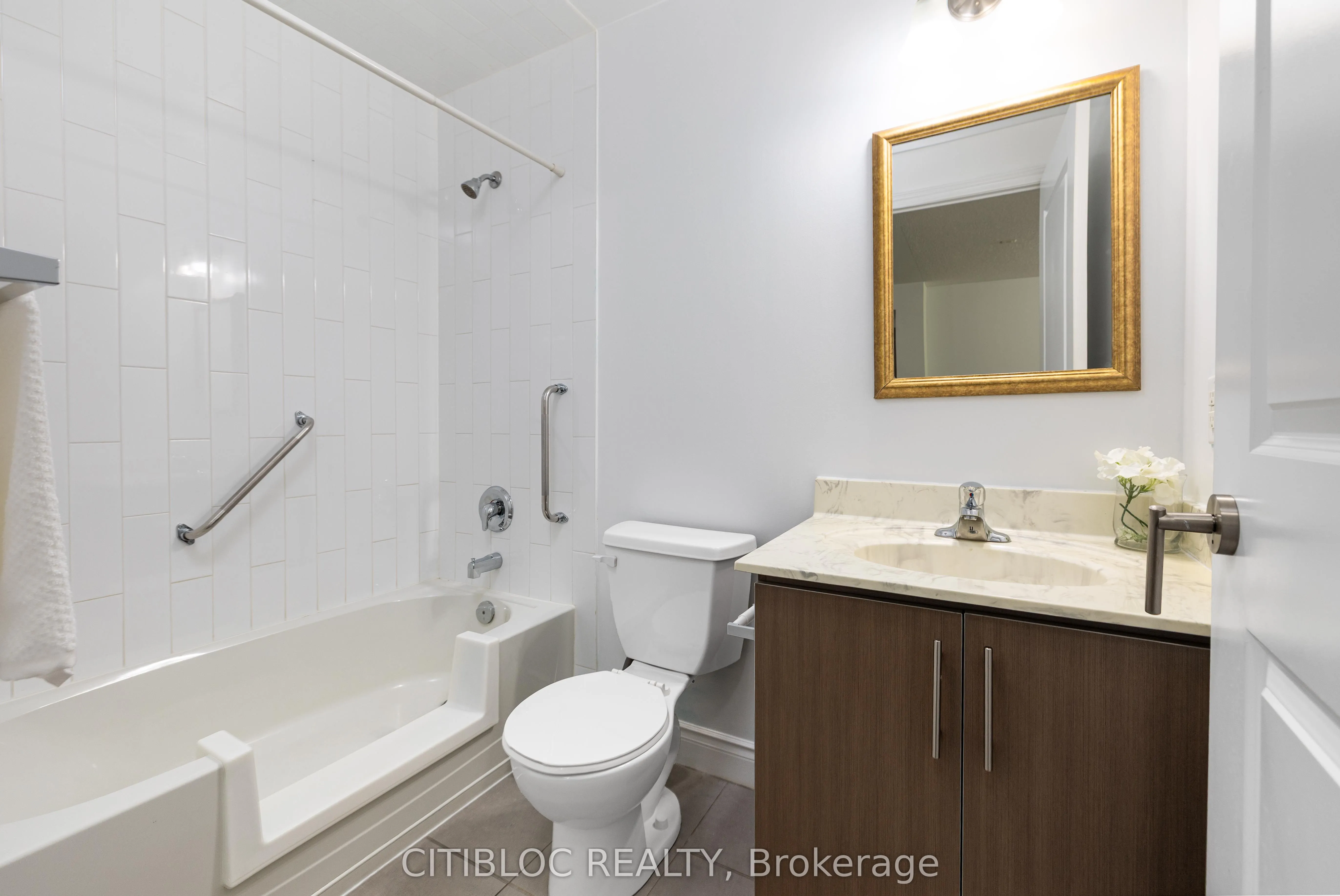 281 Woodbridge Avenue, #205