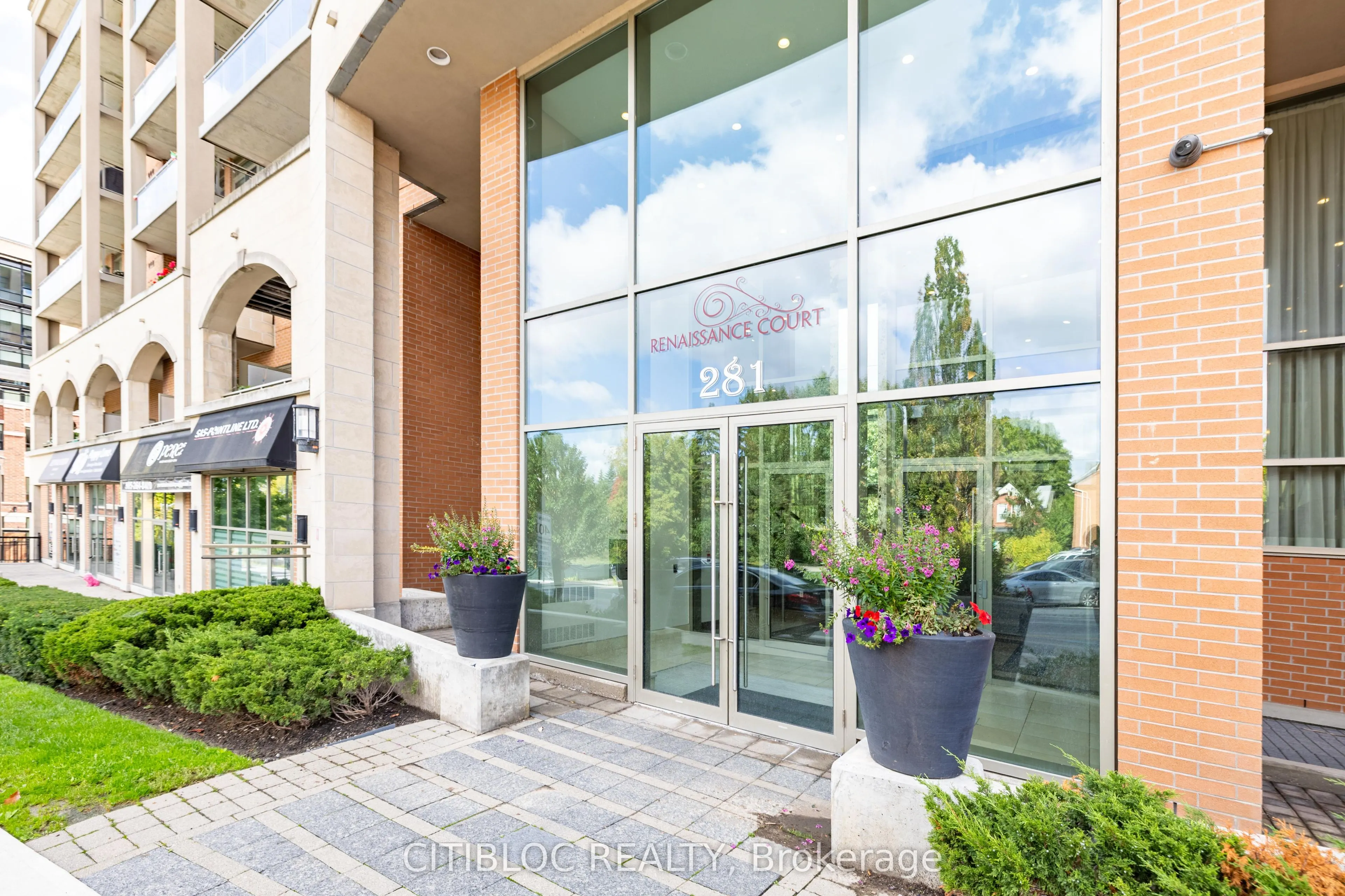 281 Woodbridge Avenue, #205