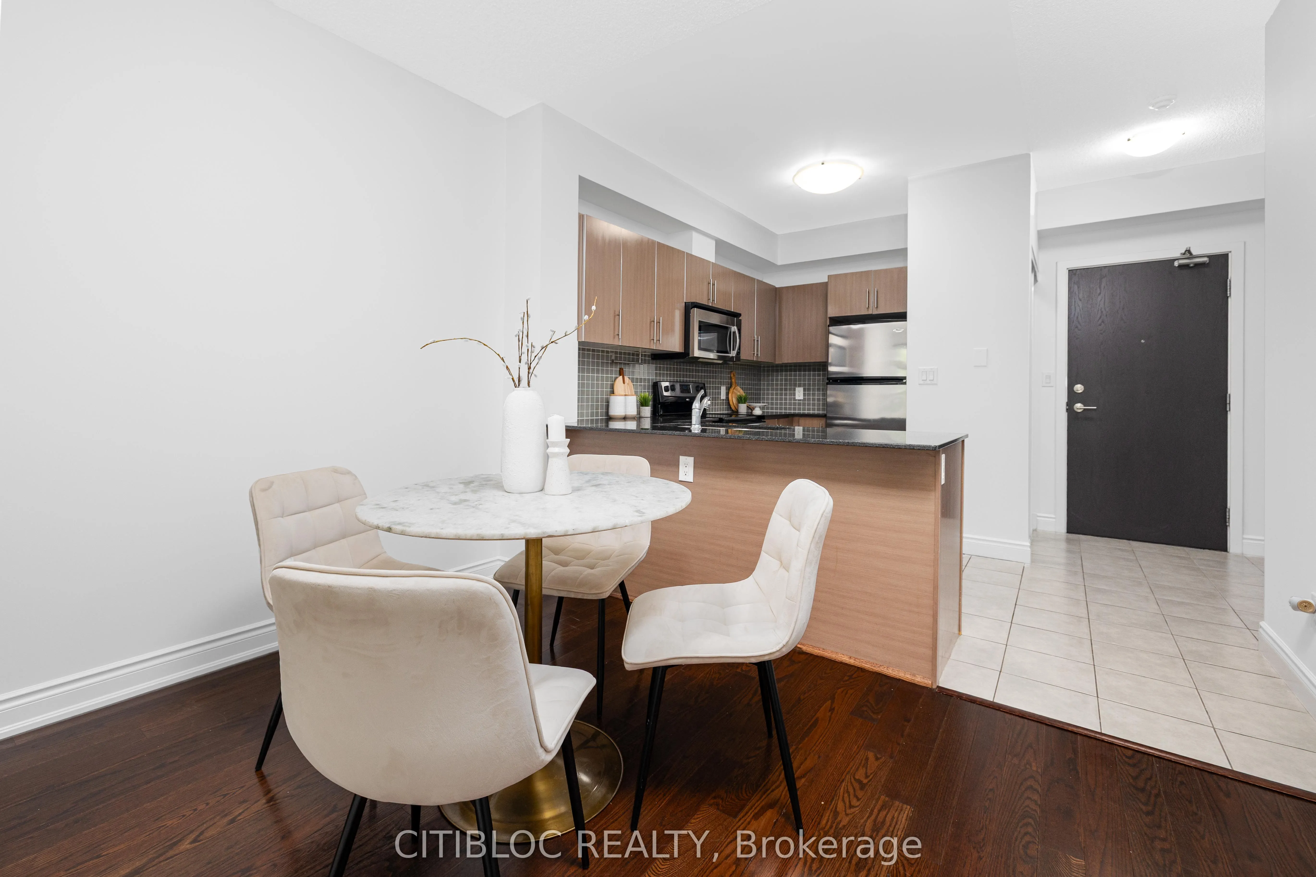 281 Woodbridge Avenue, #205
