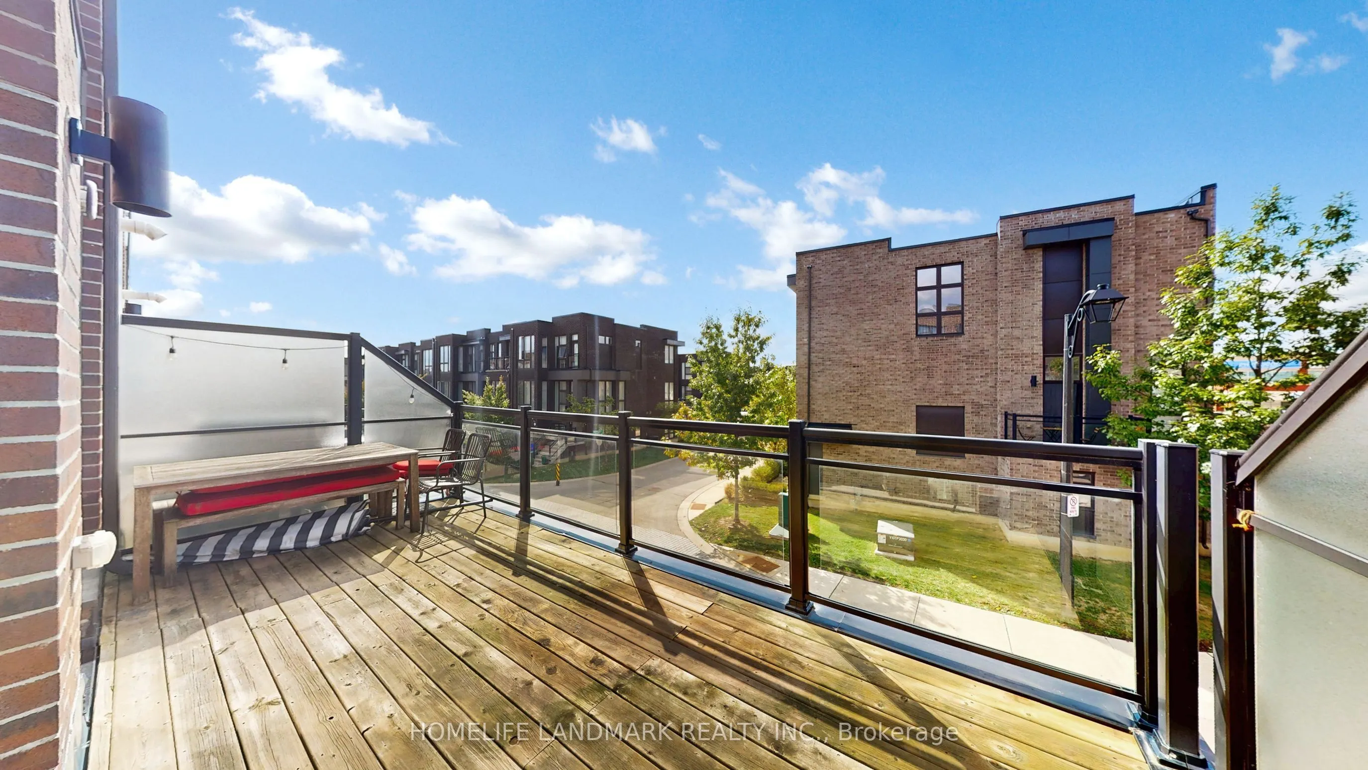 9180 Bathurst Street