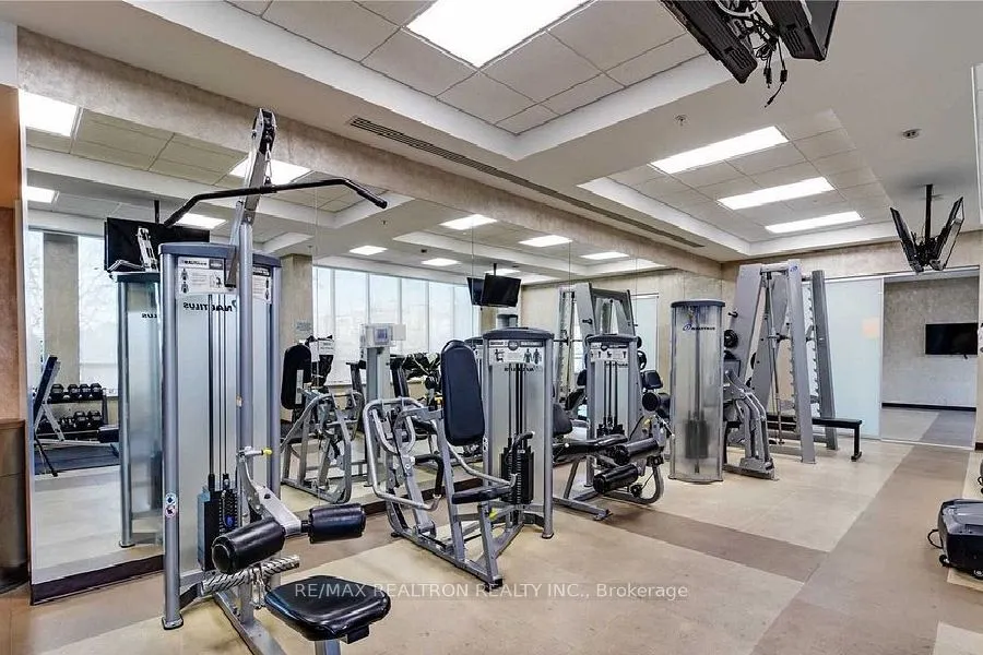 85 North Park Road, #305