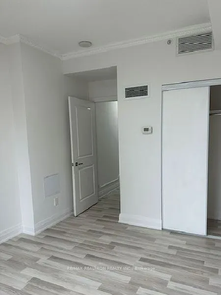 85 North Park Road, #305