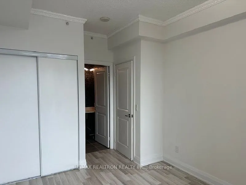 85 North Park Road, #305