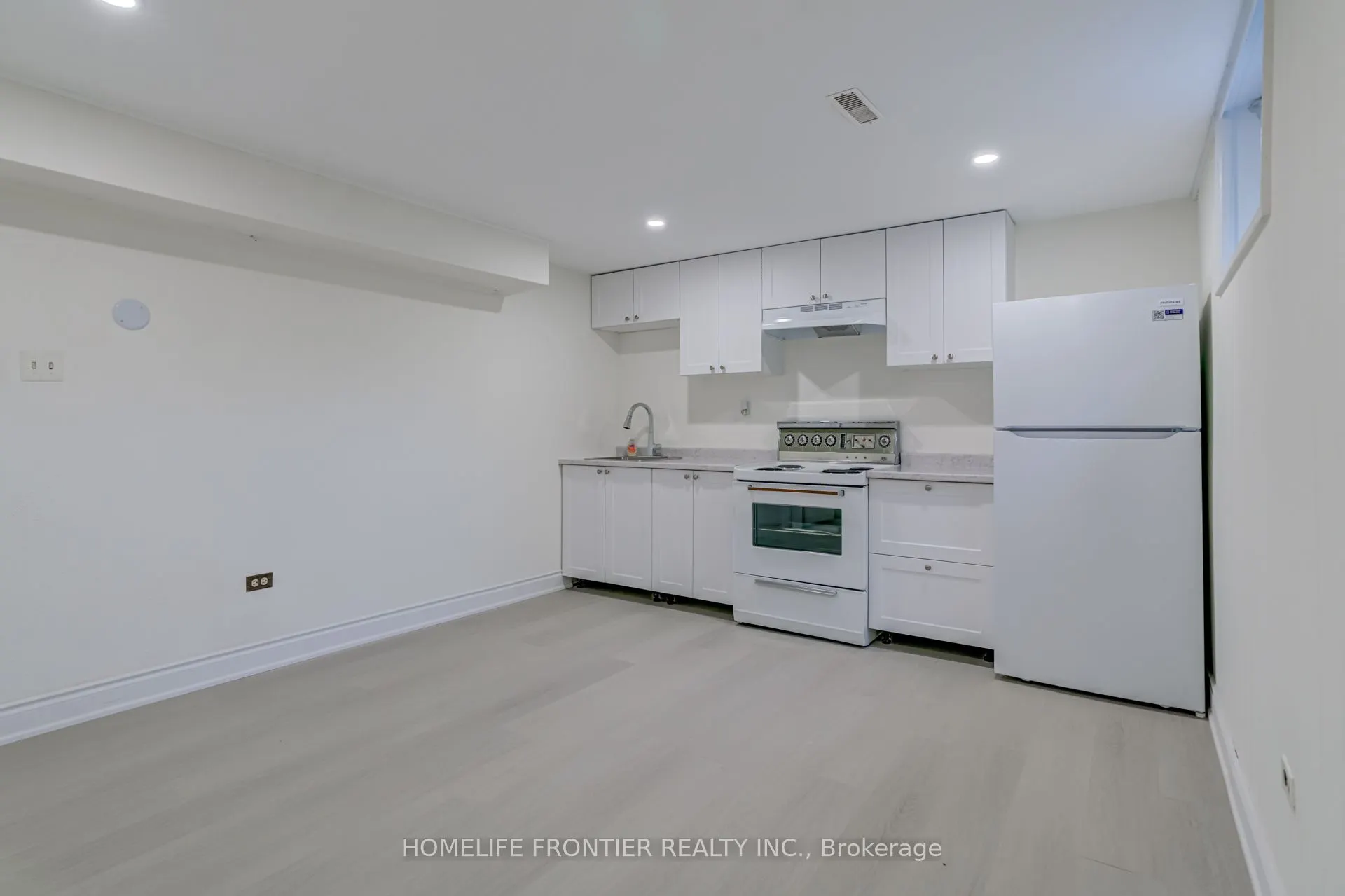 62 Clark Avenue, #Lower B