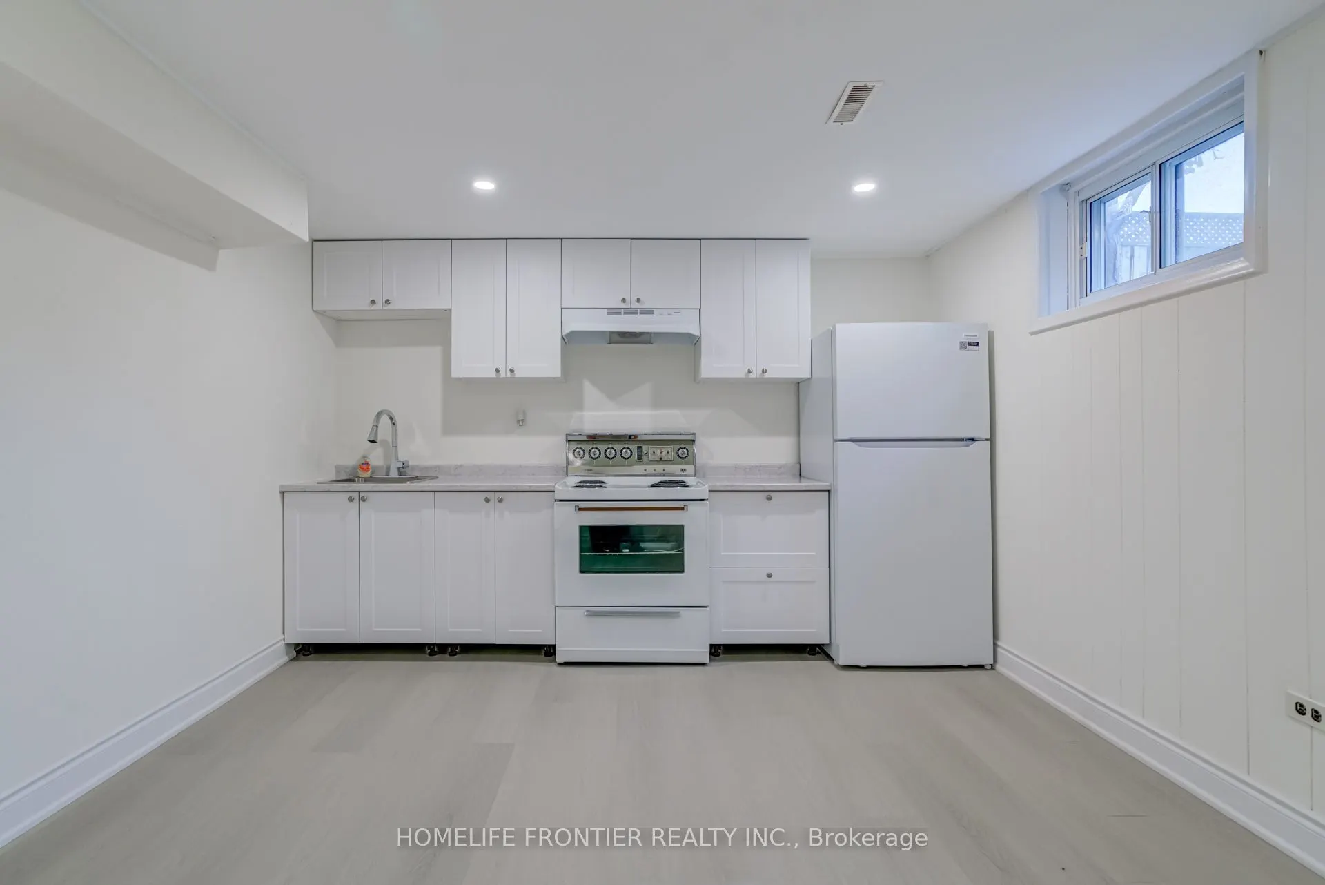 62 Clark Avenue, #Lower B
