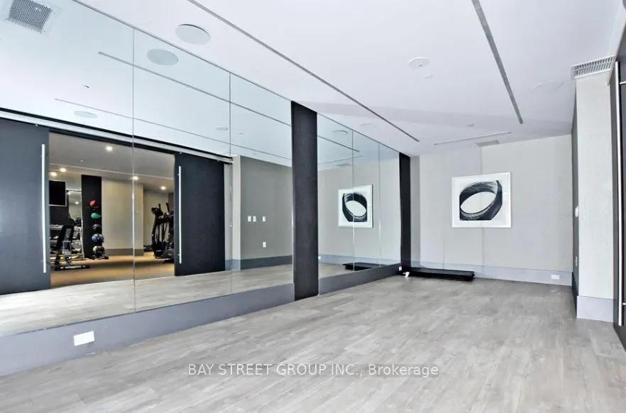 20 Fred Varley Drive, #215