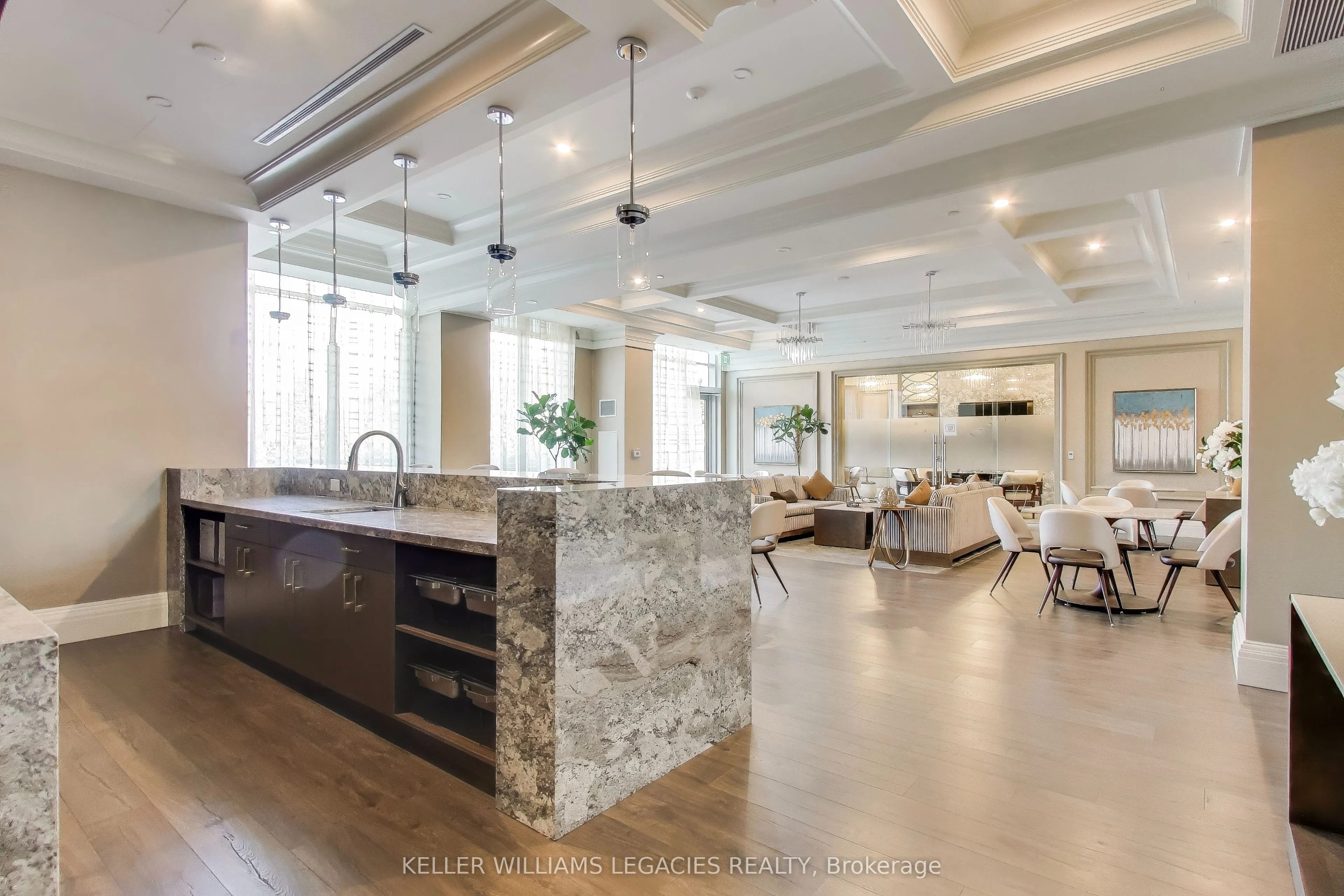 10 Gatineau Drive, #1405
