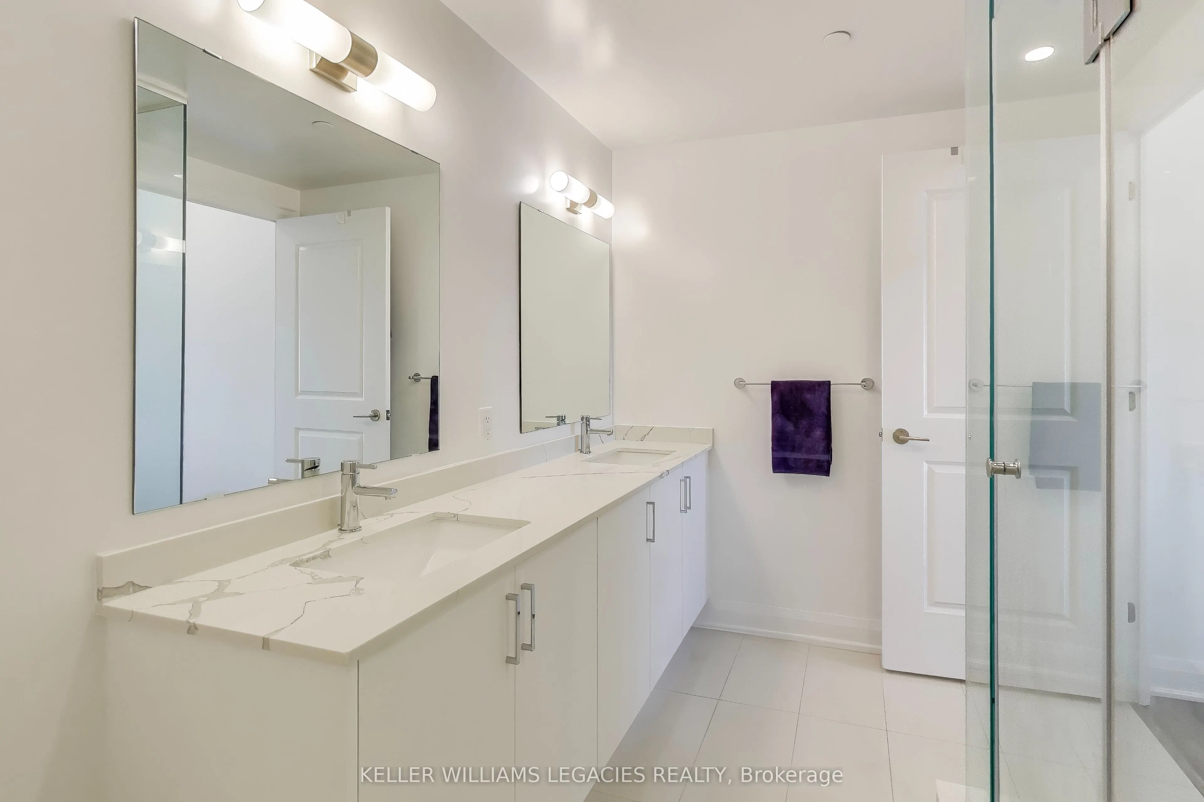 10 Gatineau Drive, #1405