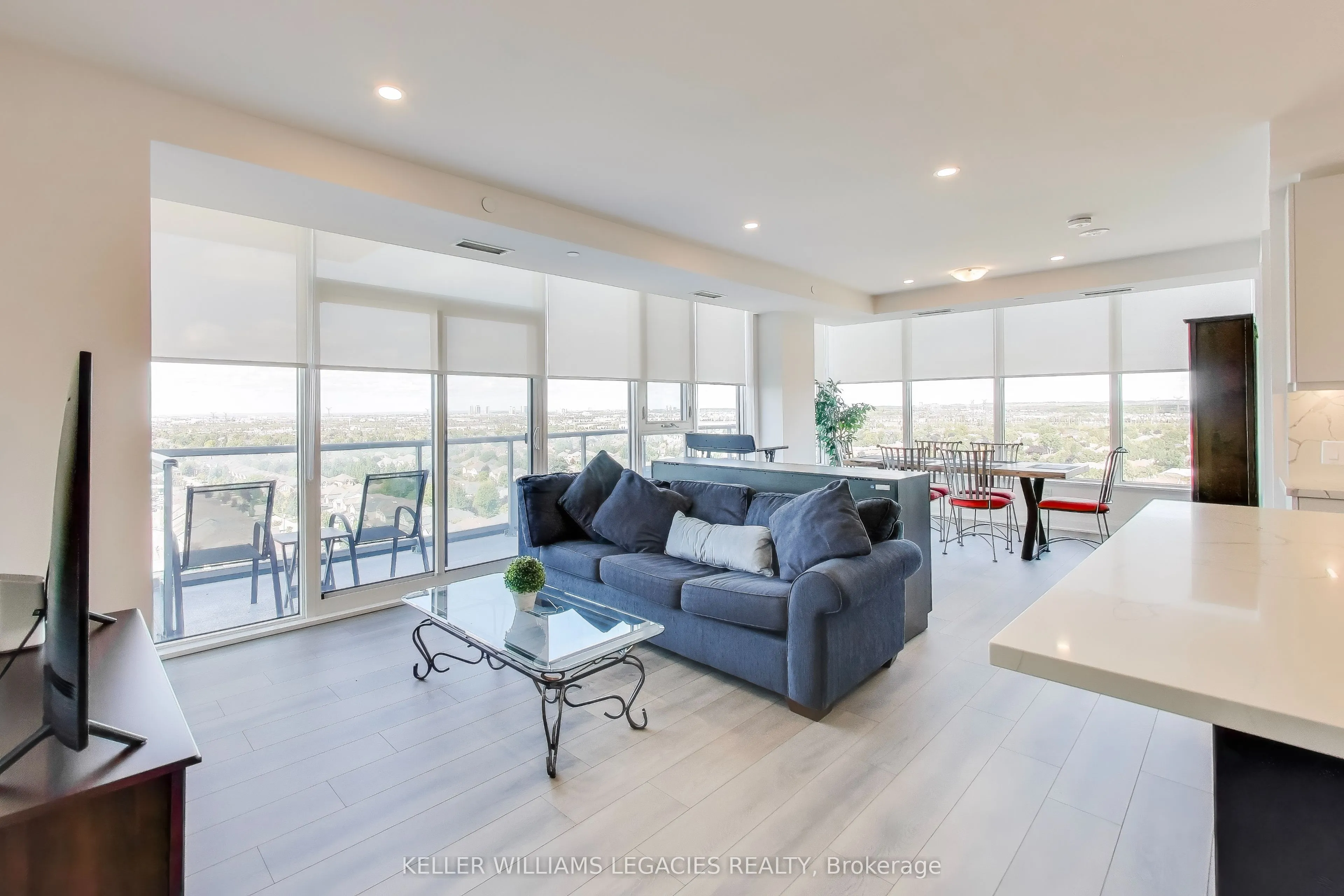 10 Gatineau Drive, #1405