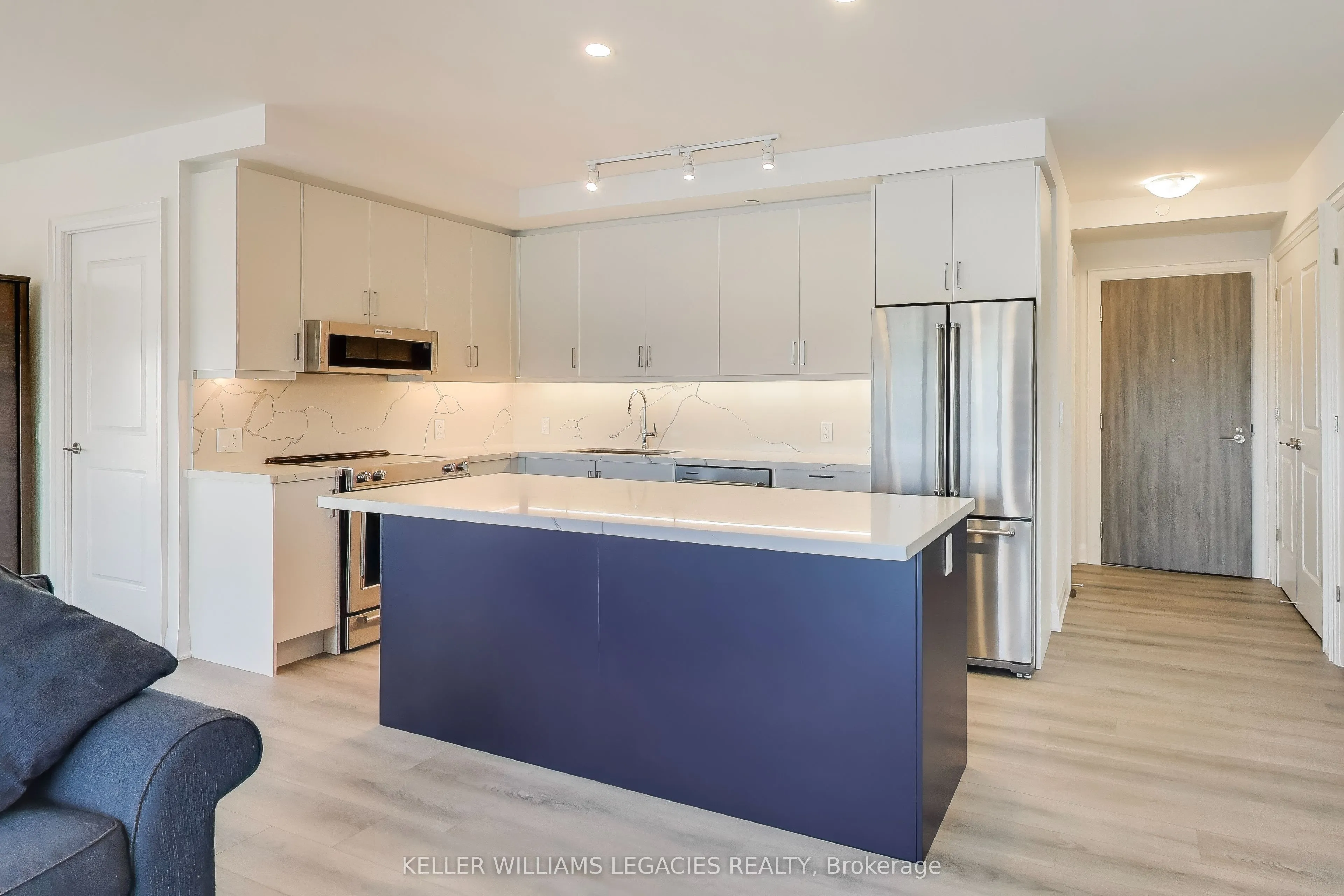 10 Gatineau Drive, #1405