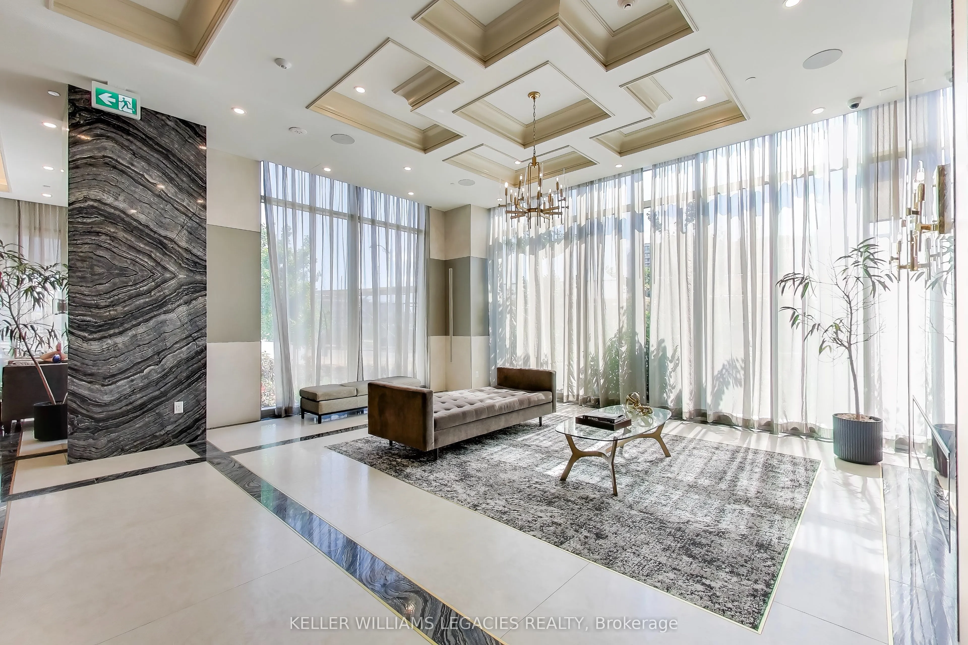 10 Gatineau Drive, #1405