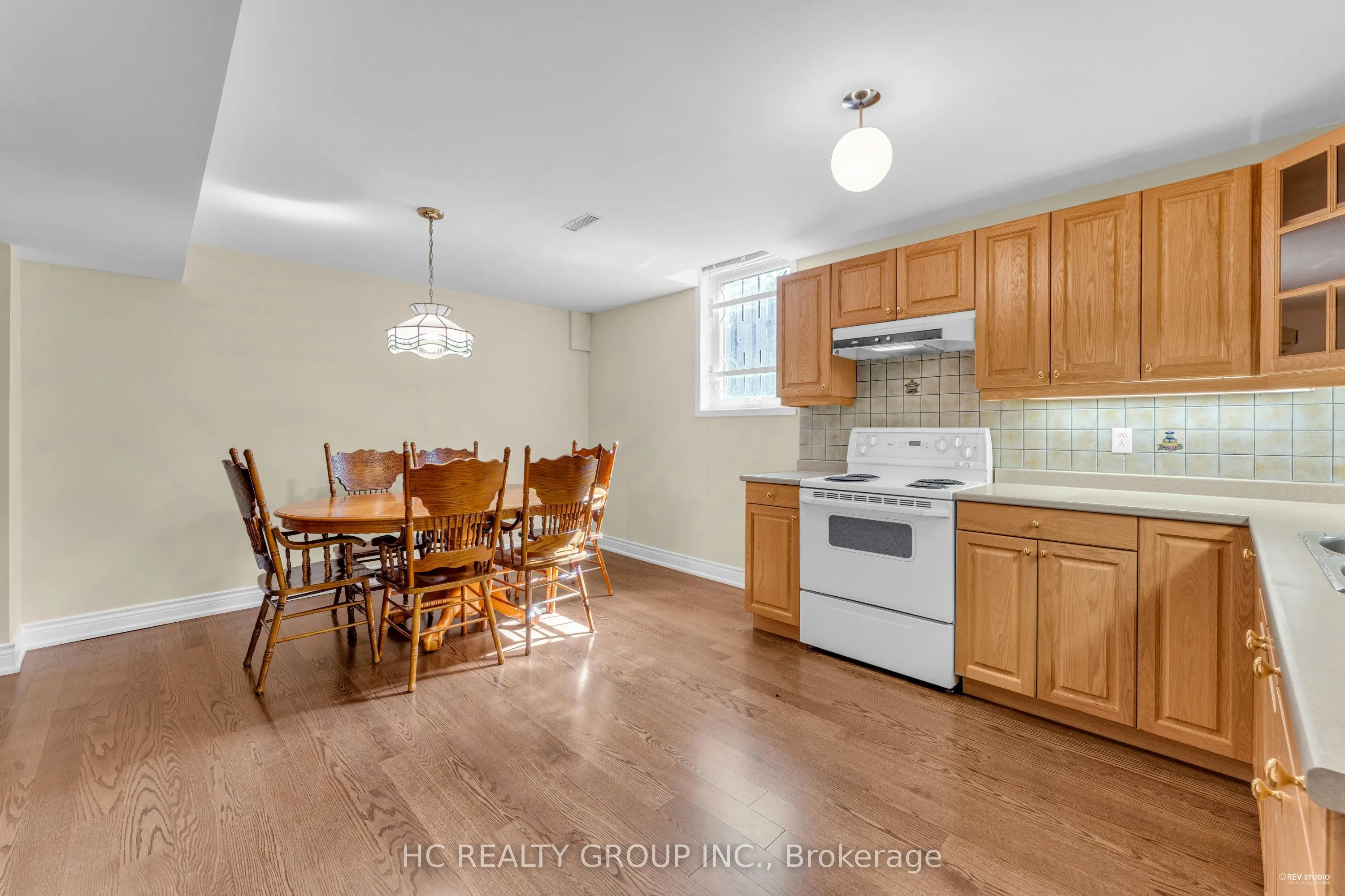 175 Strathearn Avenue