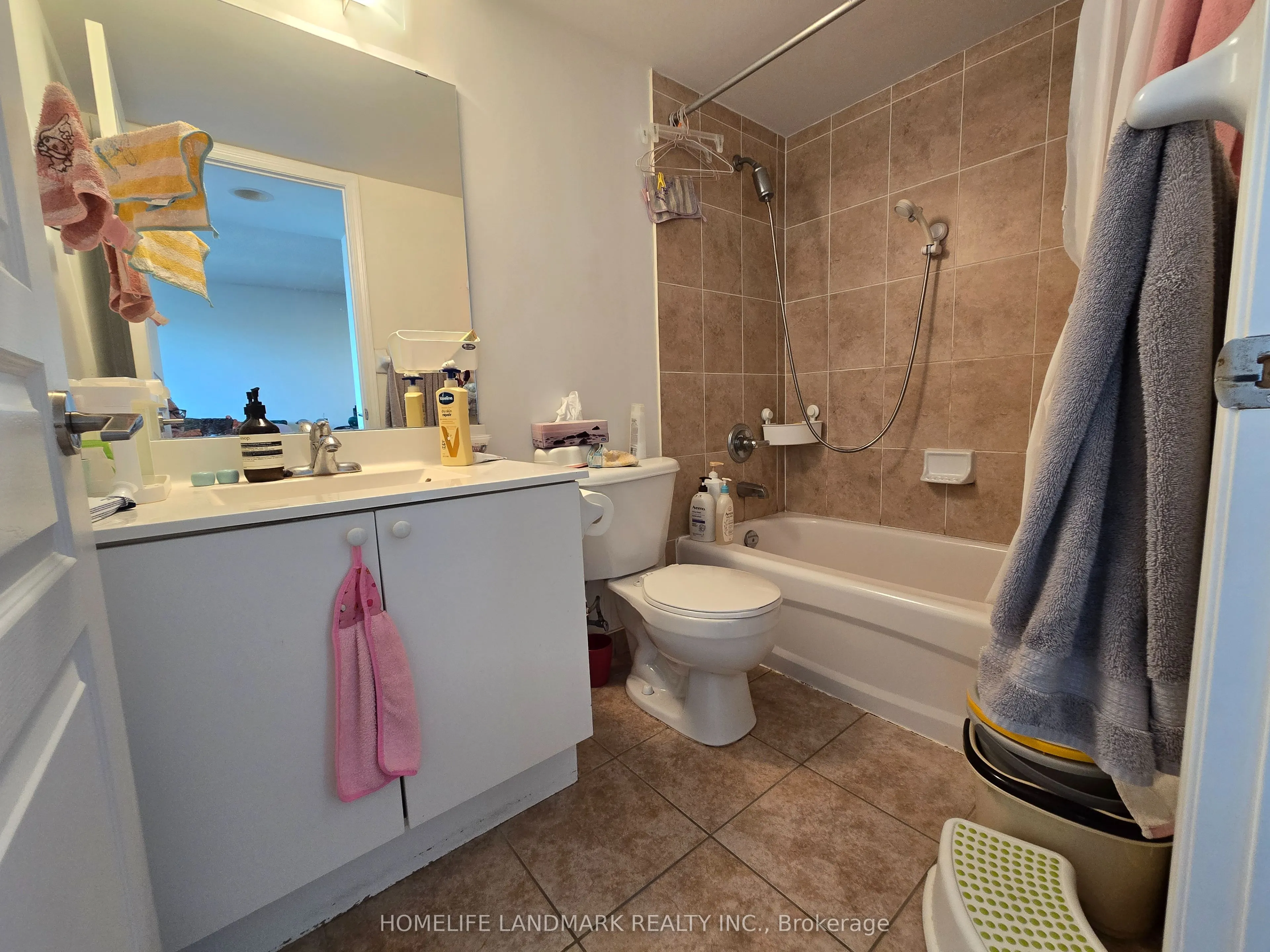 55 South Town Centre Boulevard, #301