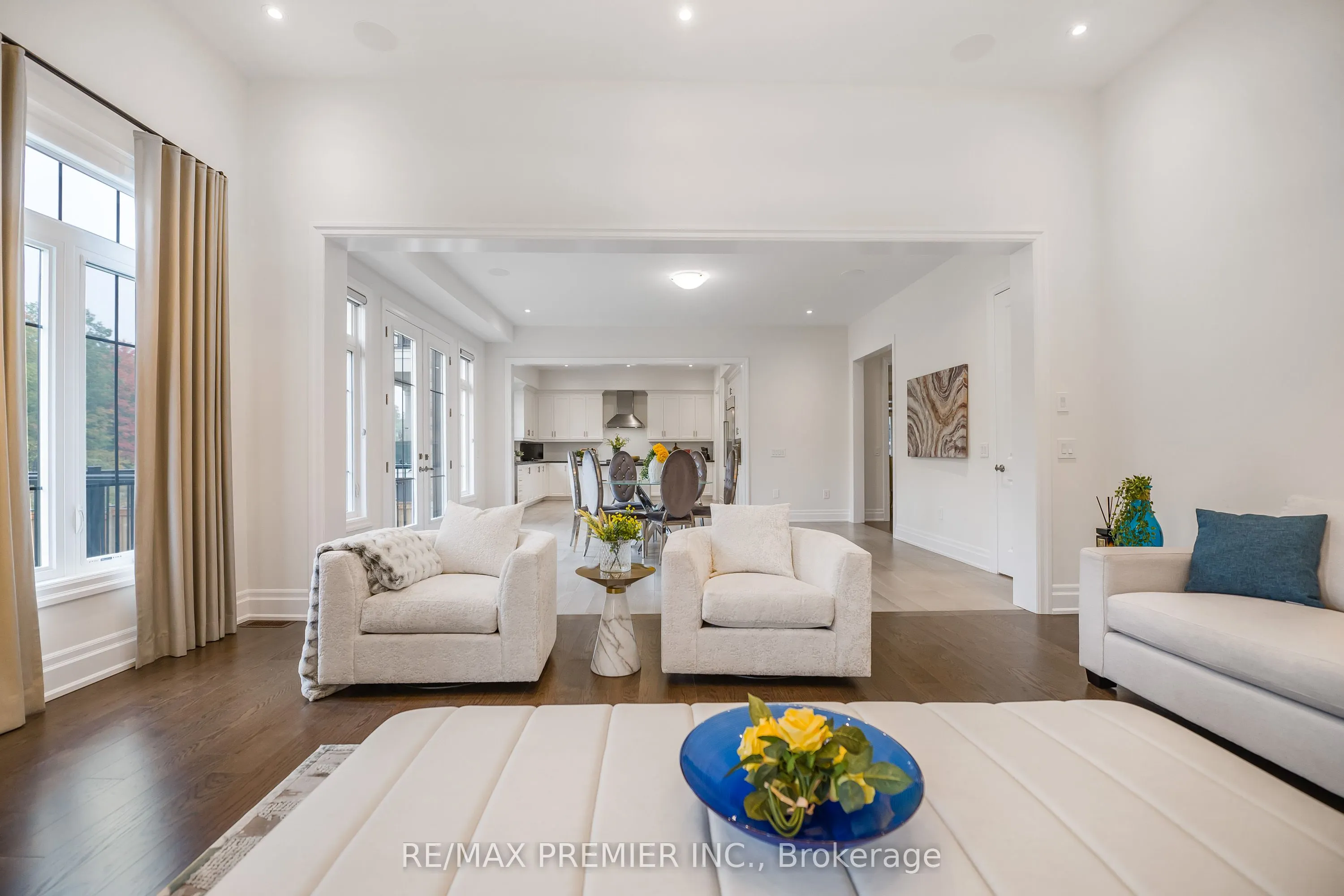 30 Enclave Court
