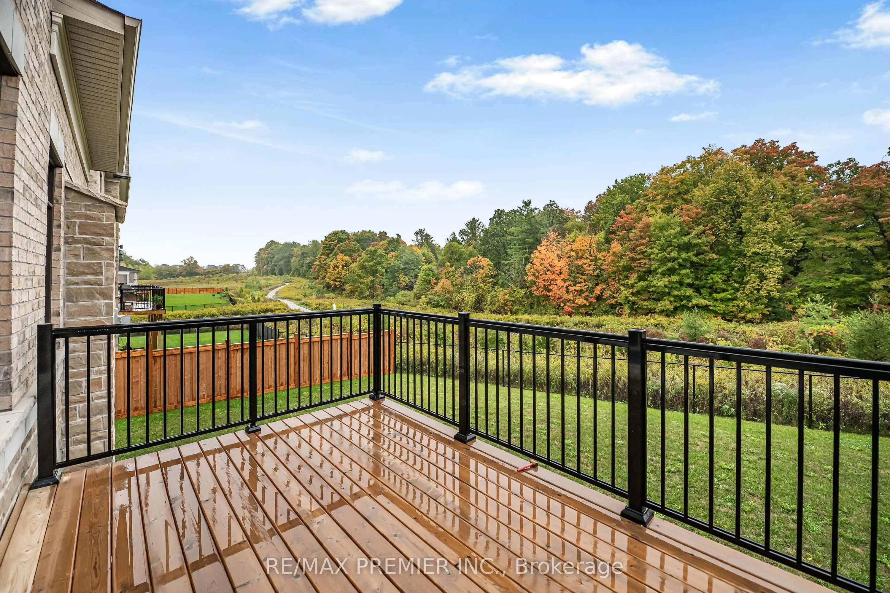 30 Enclave Court