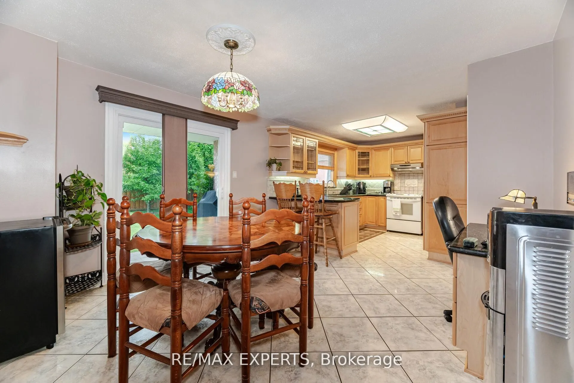 21 Williamsburg Lane