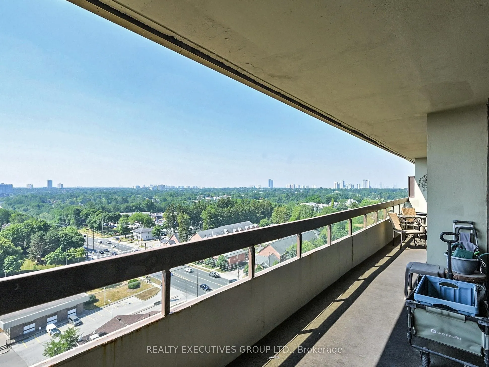 8111 Yonge Street, #1701