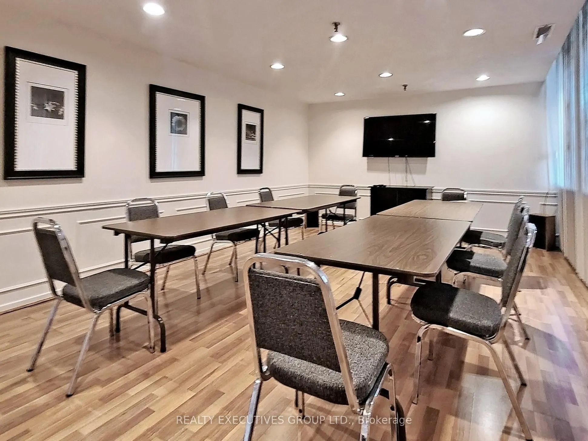 8111 Yonge Street, #1701