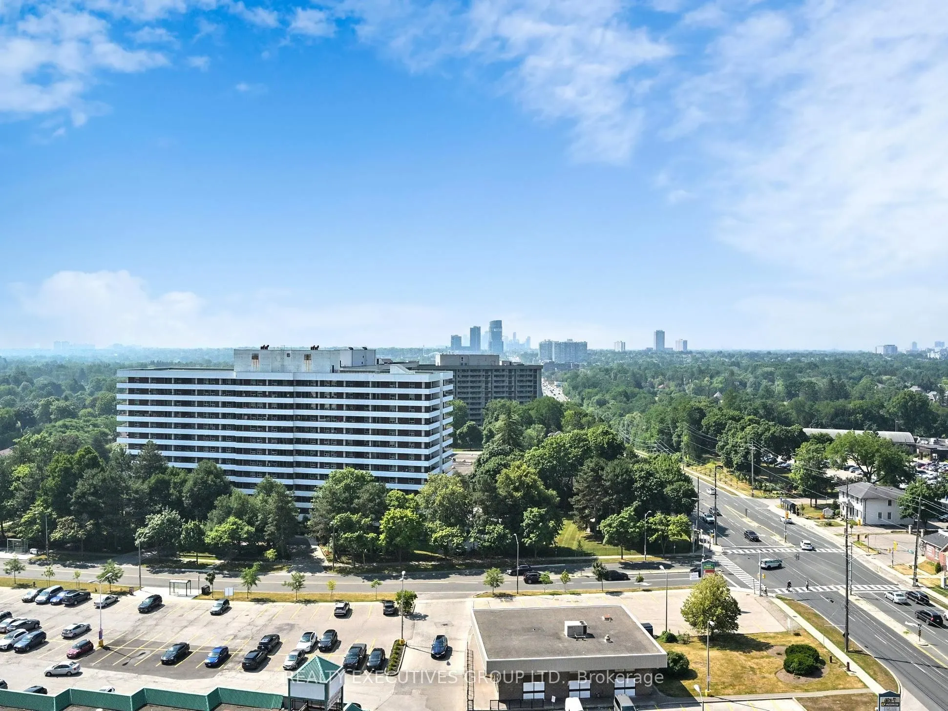 8111 Yonge Street, #1701