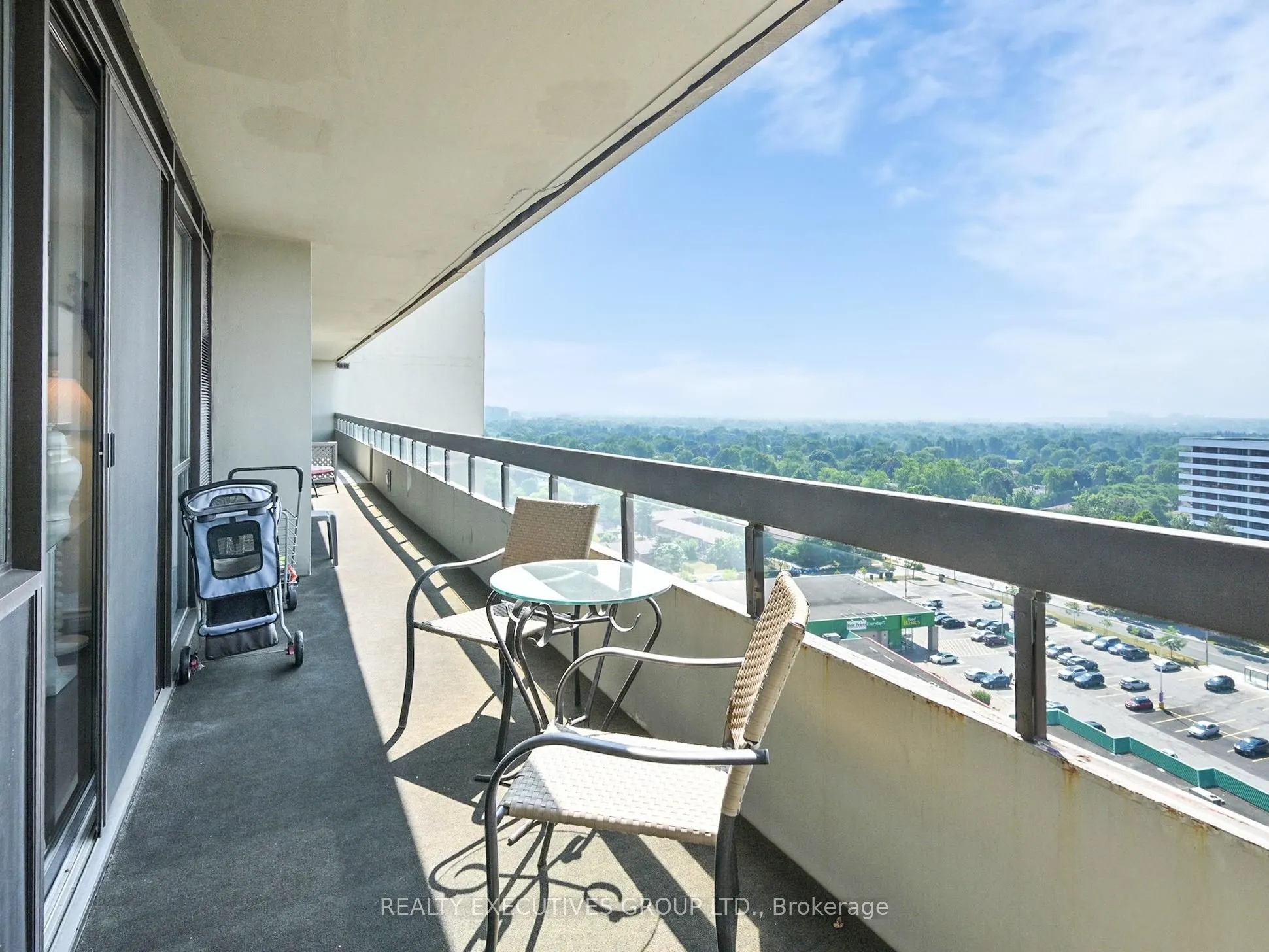 8111 Yonge Street, #1701