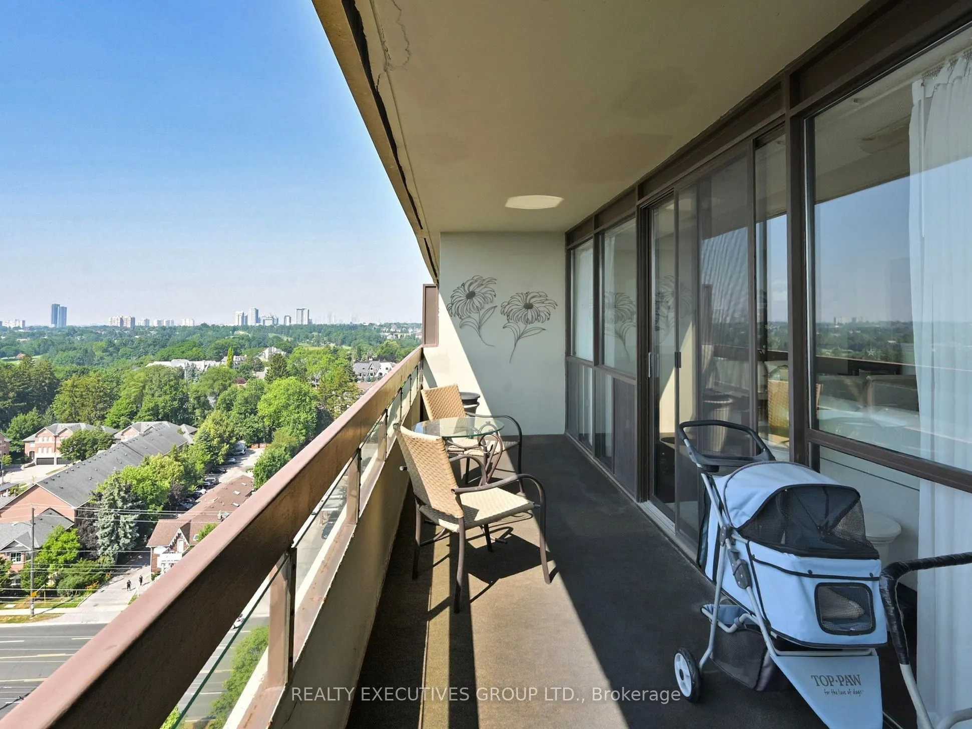8111 Yonge Street, #1701