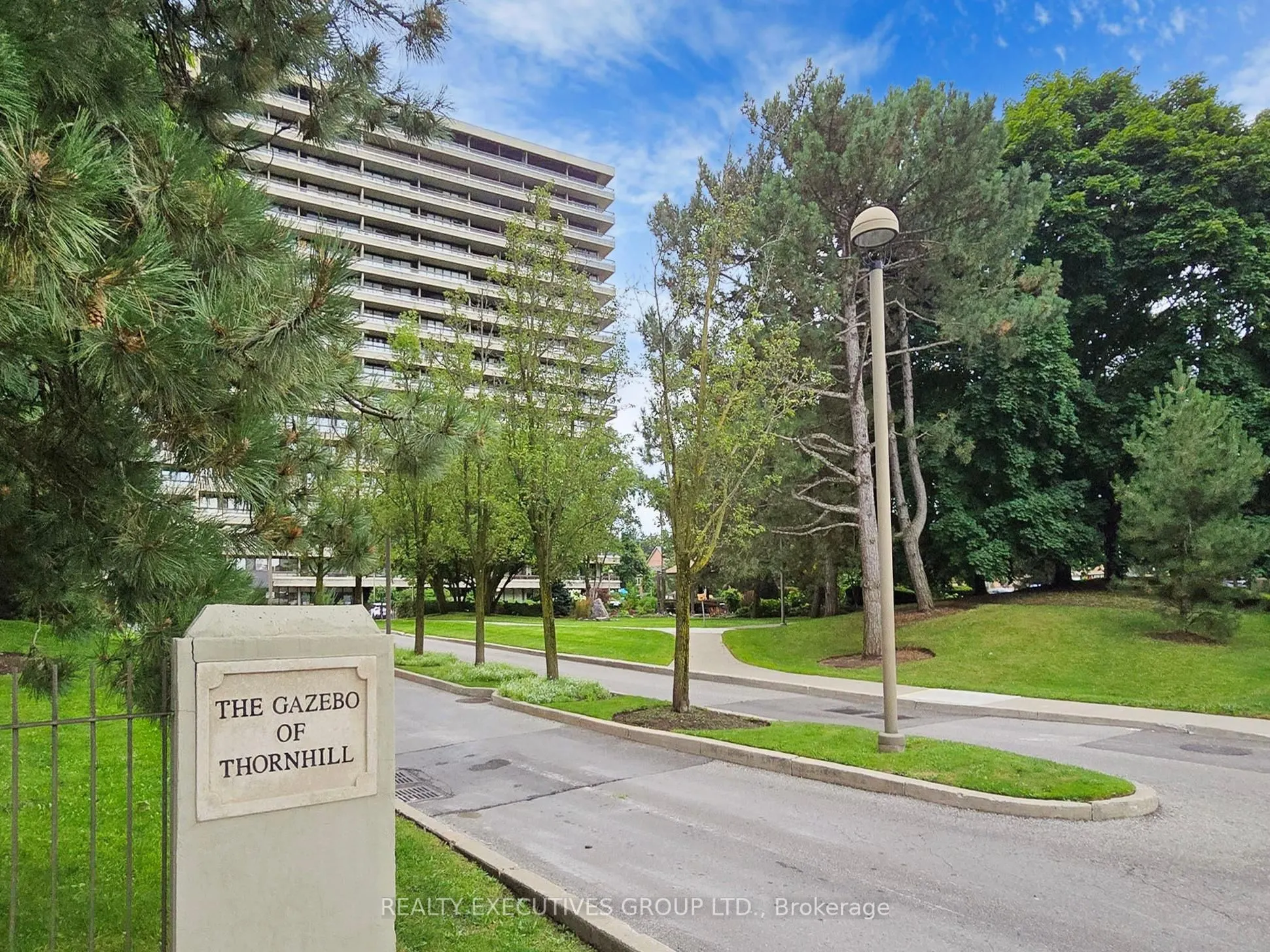 8111 Yonge Street, #1701