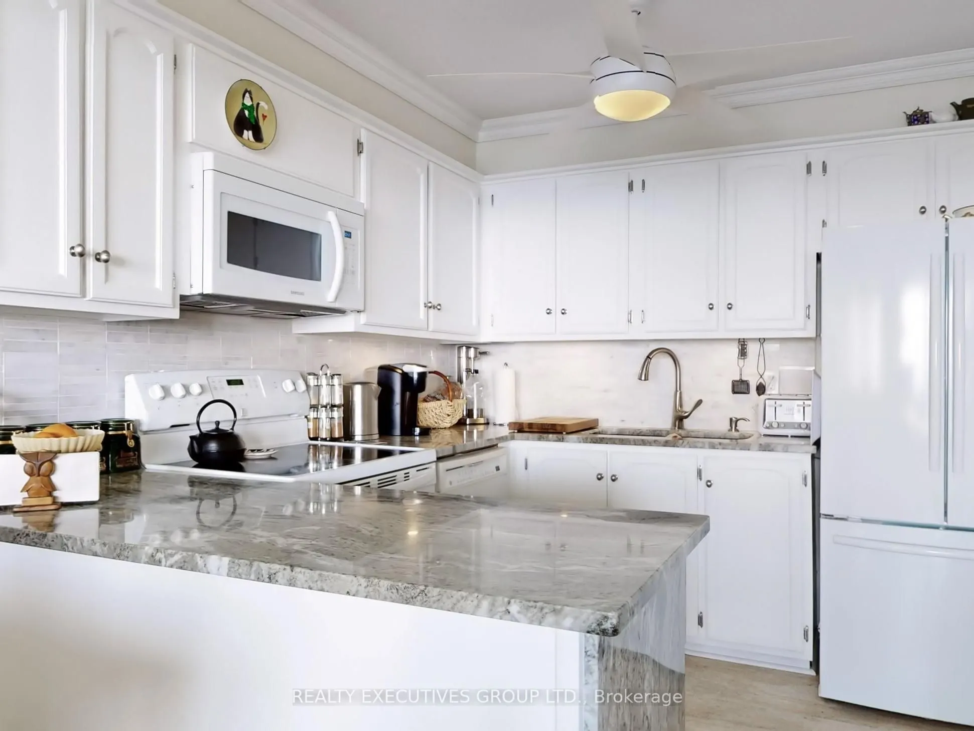 8111 Yonge Street, #1701