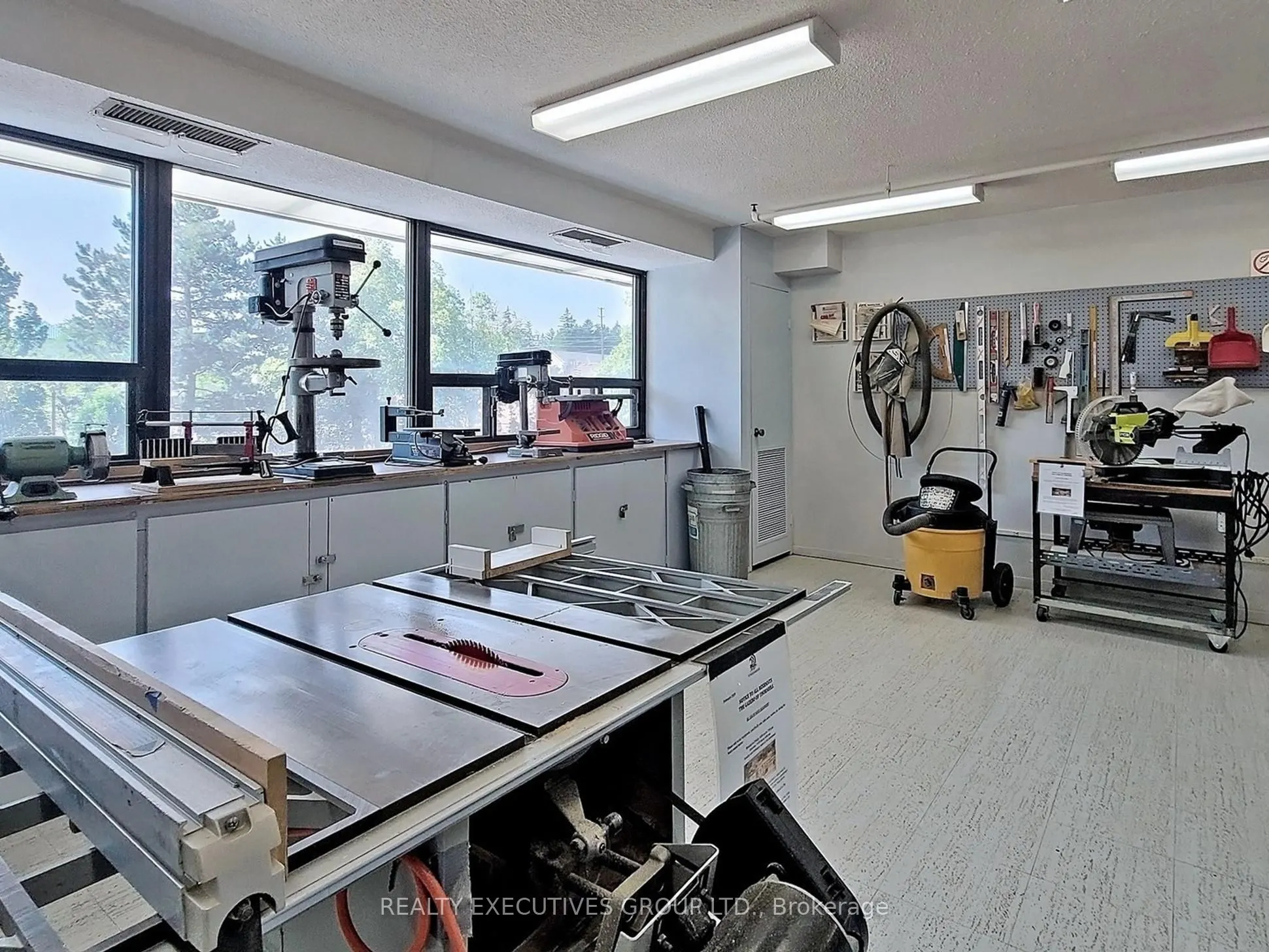 8111 Yonge Street, #1701