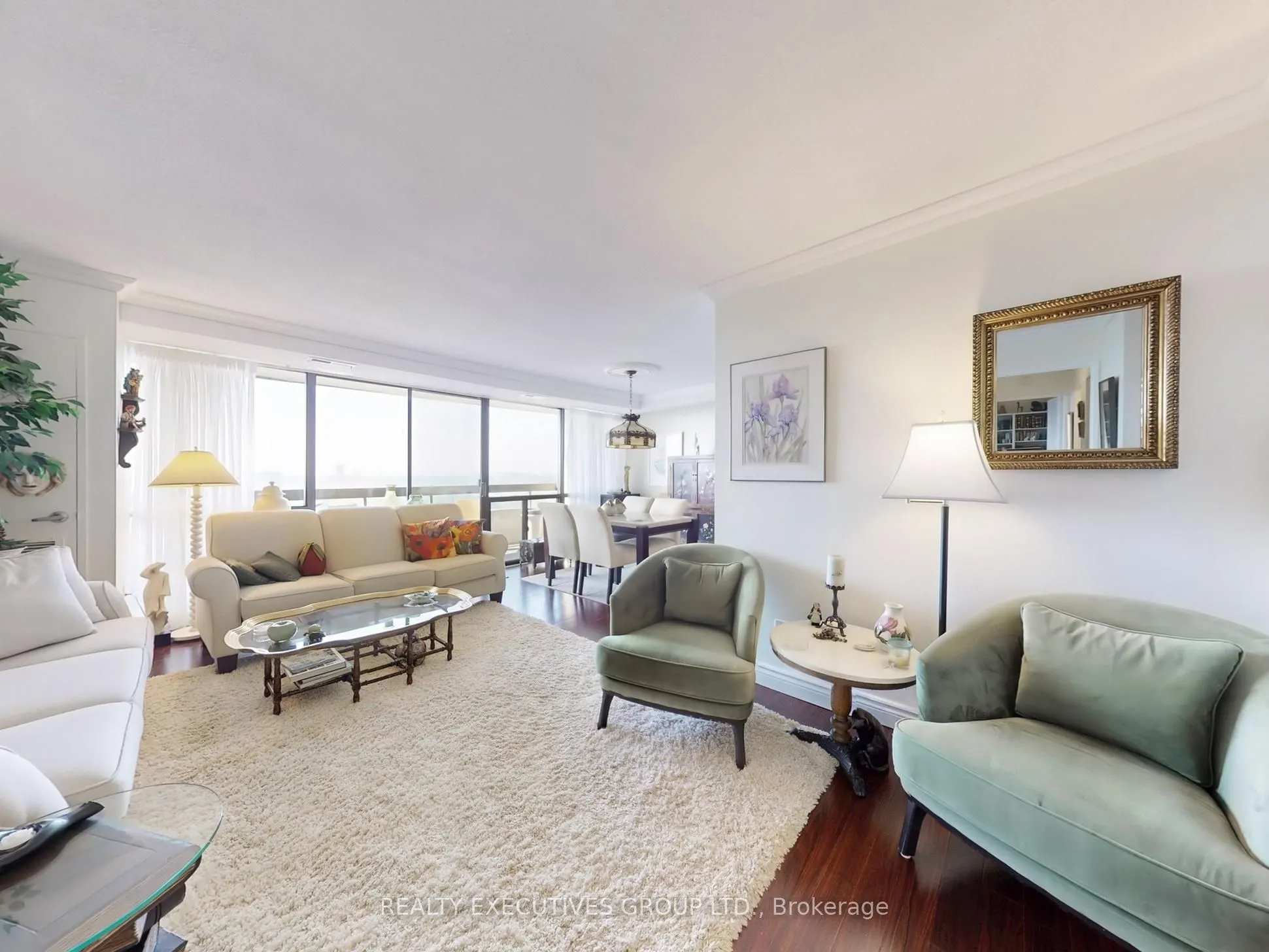 8111 Yonge Street, #1701