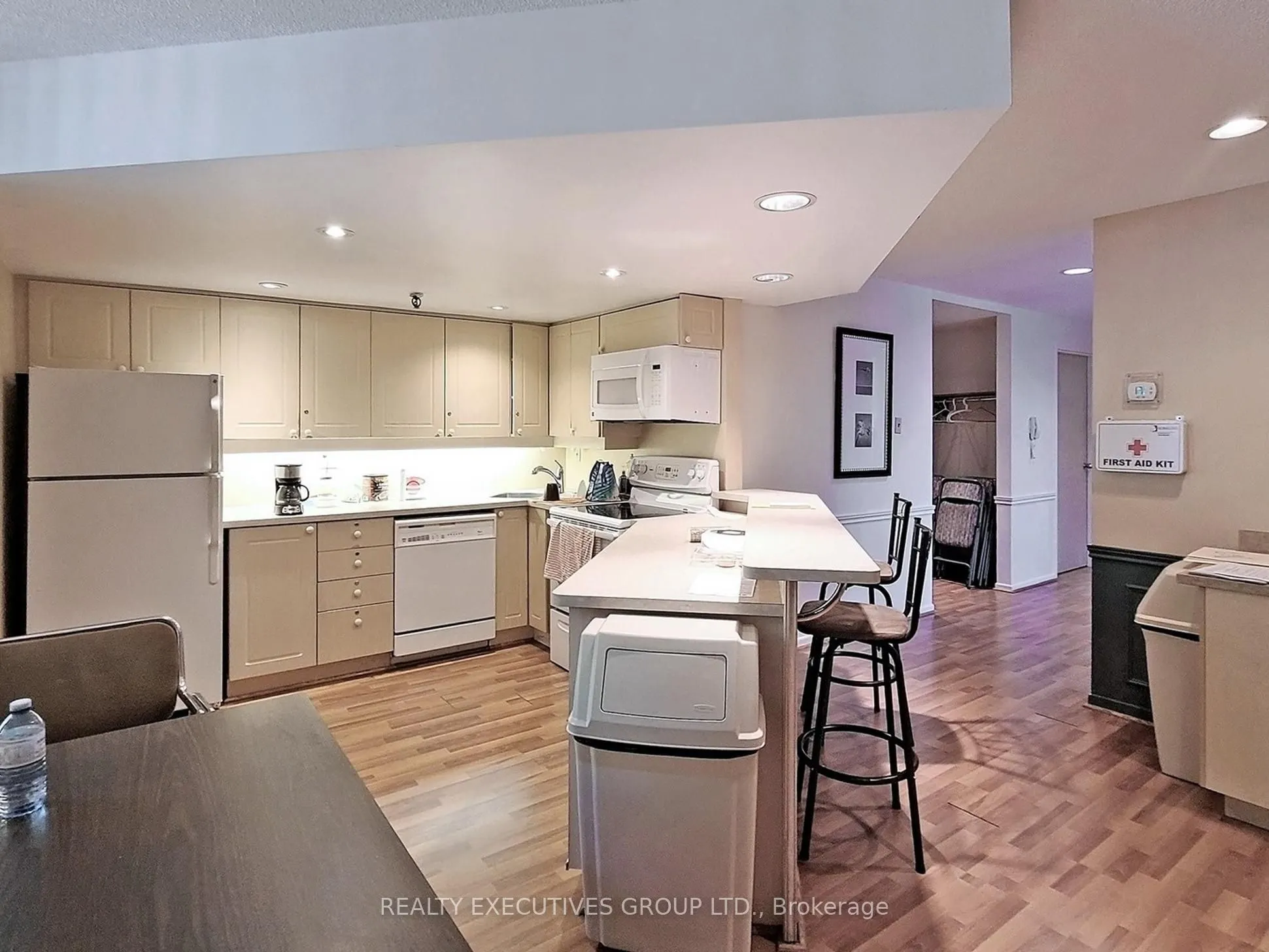8111 Yonge Street, #1701