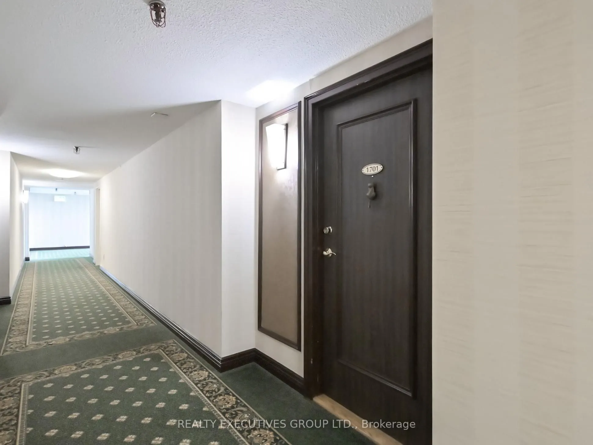 8111 Yonge Street, #1701