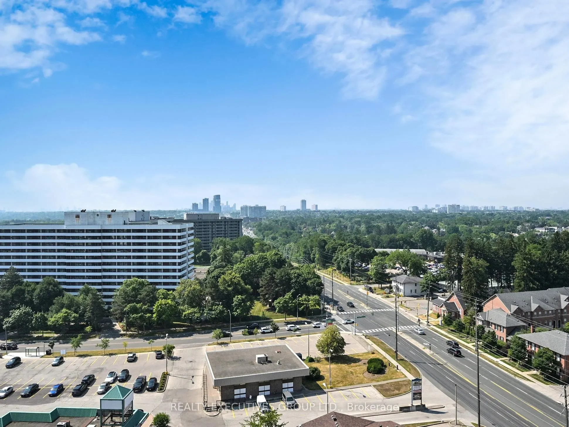8111 Yonge Street, #1701