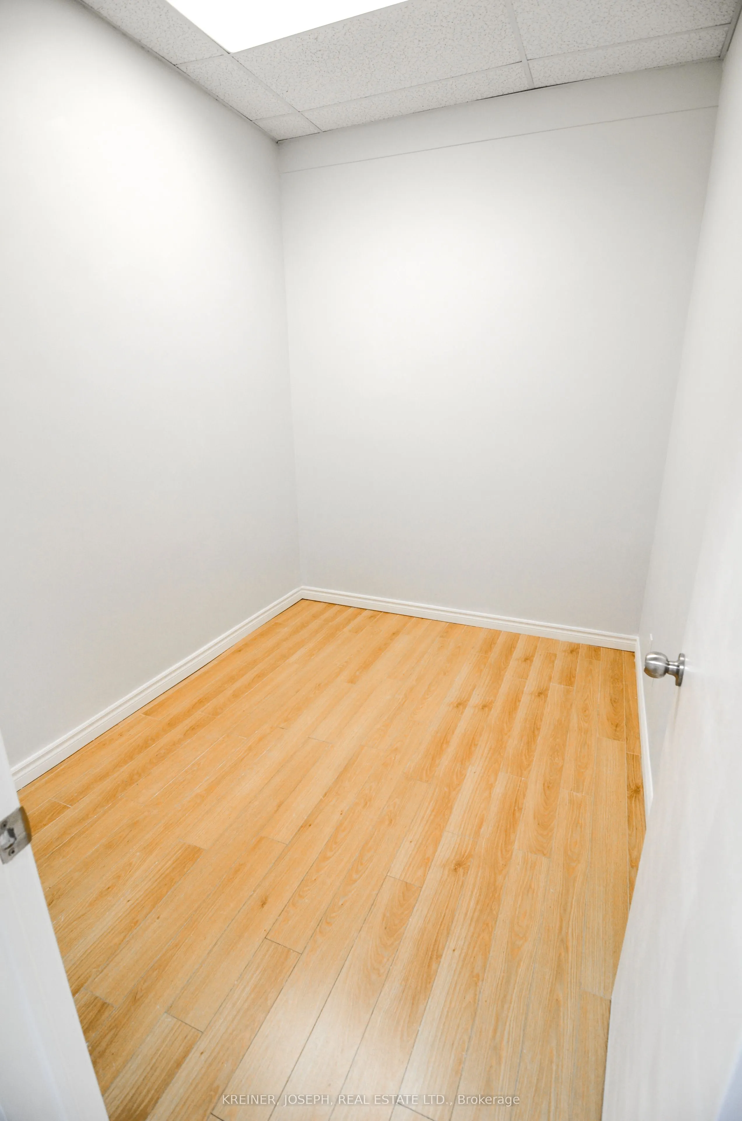 1234 Reid Street, #Suite 9A