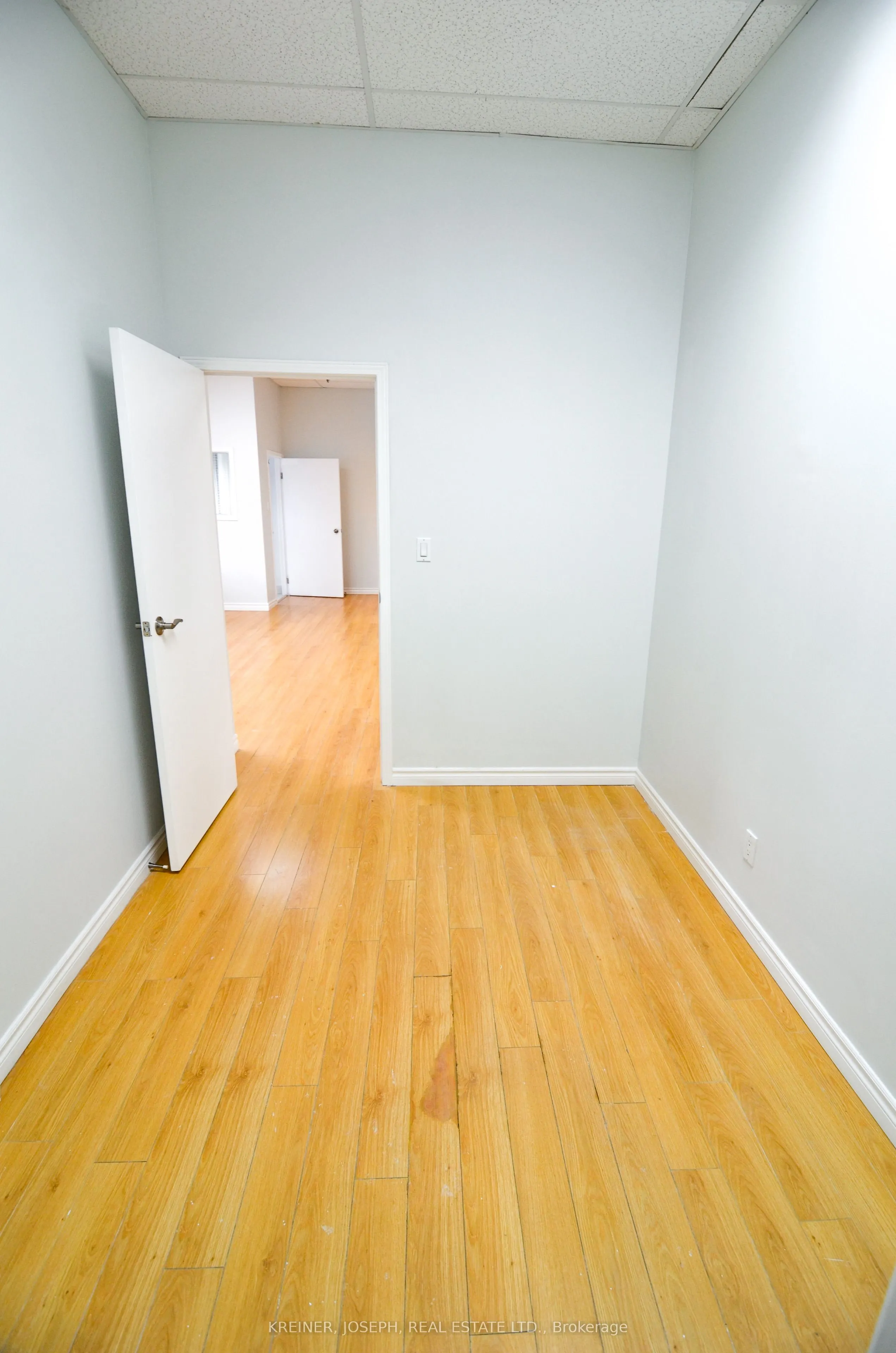 1234 Reid Street, #Suite 9A