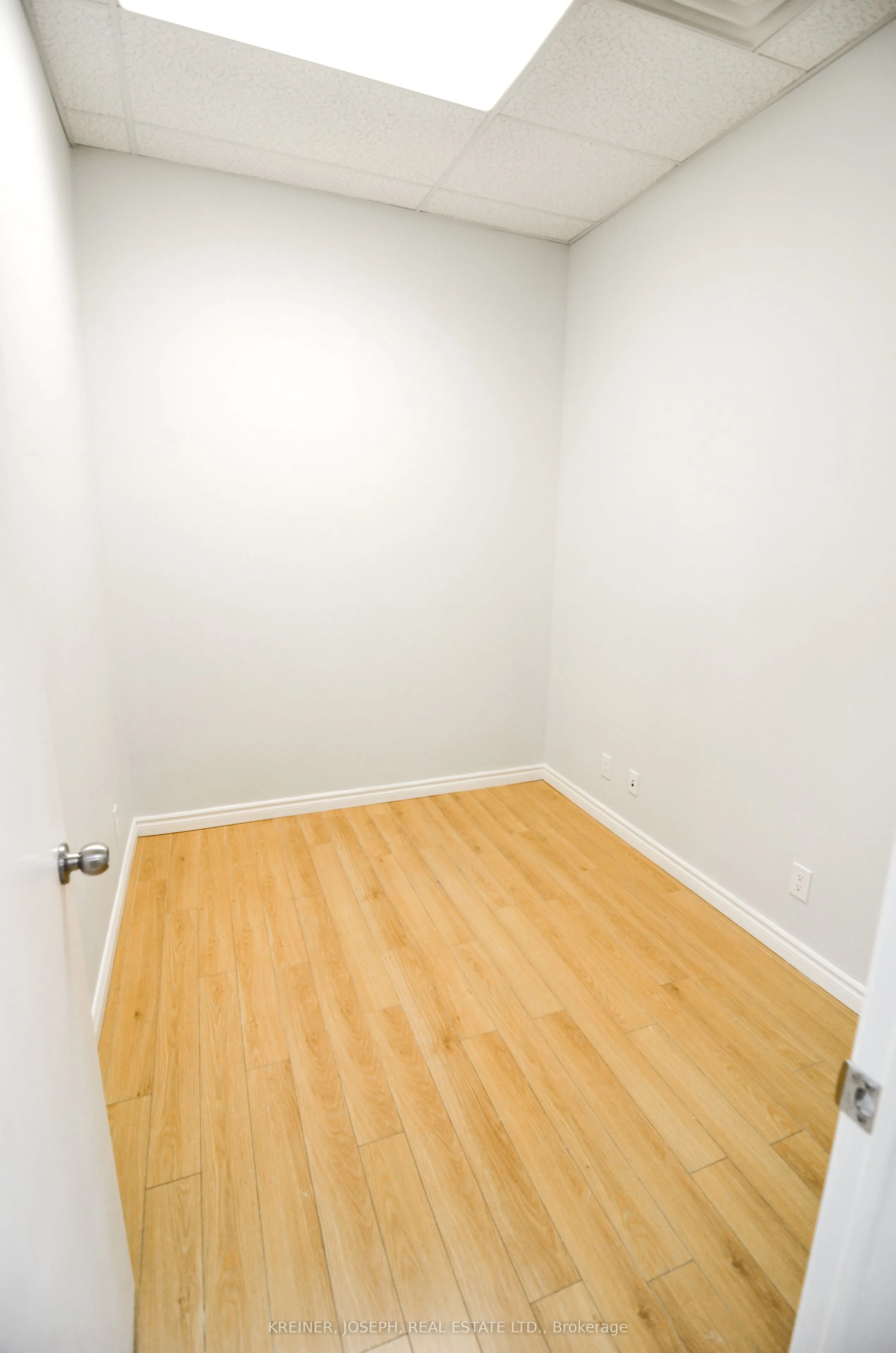 1234 Reid Street, #Suite 9A