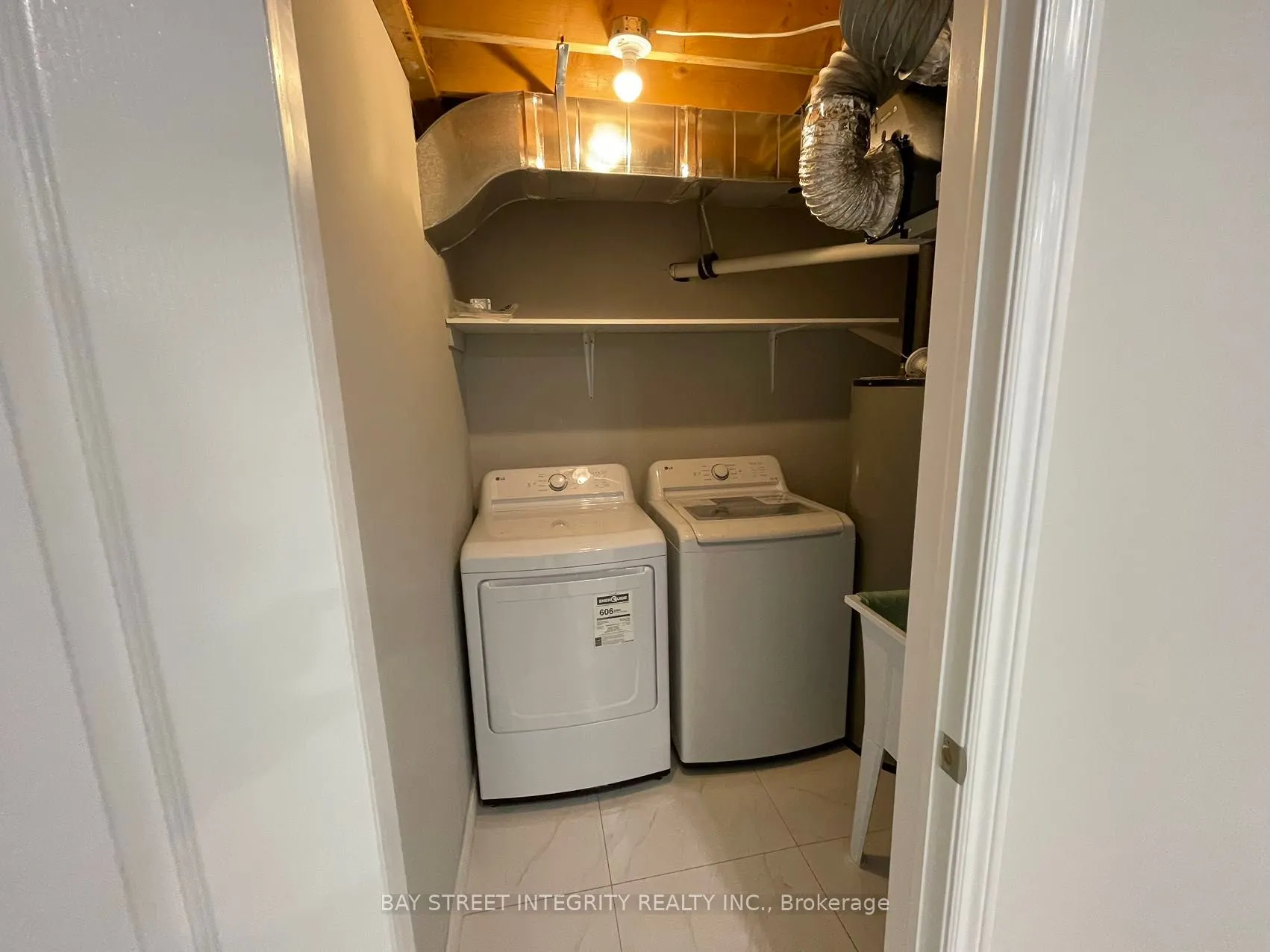 36 SUNNYSIDE HILL Road, #BSMT