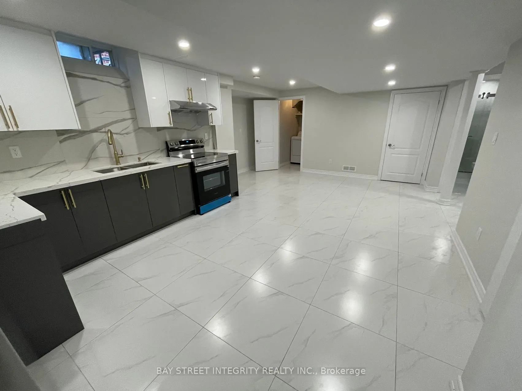 36 SUNNYSIDE HILL Road, #BSMT