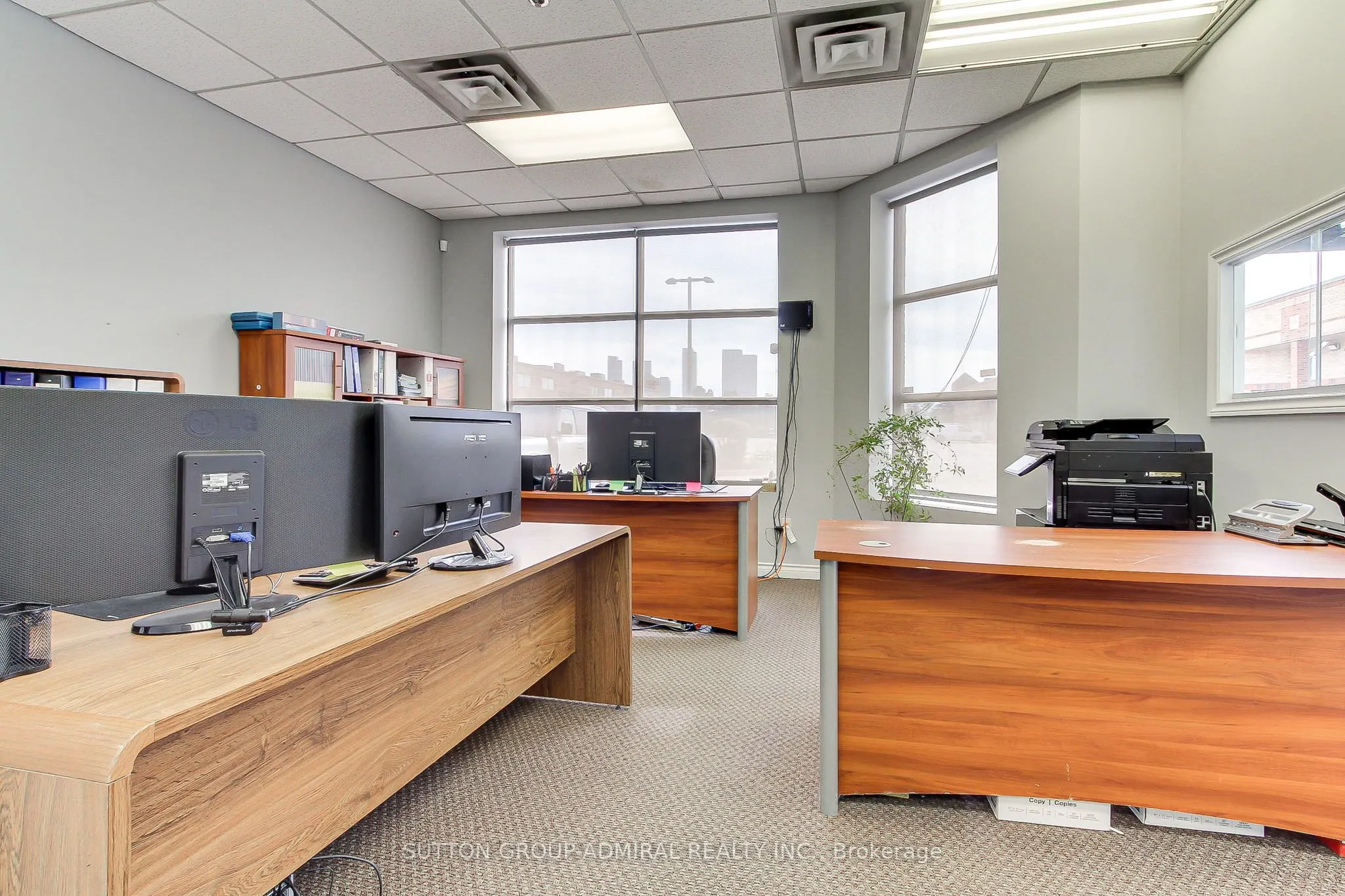 160 Applewood Crescent, #17