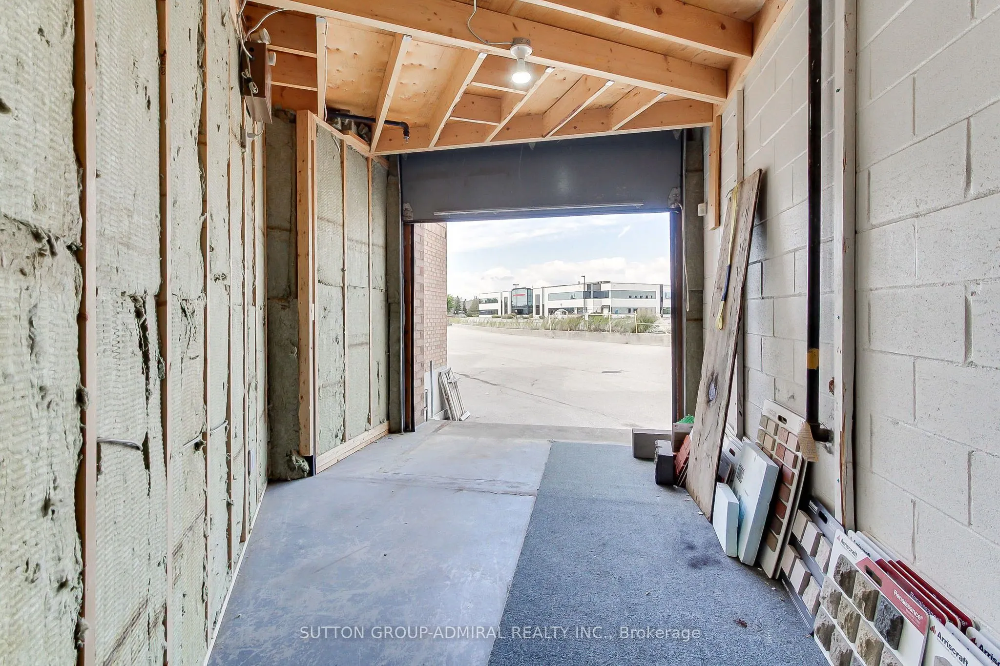 160 Applewood Crescent, #17