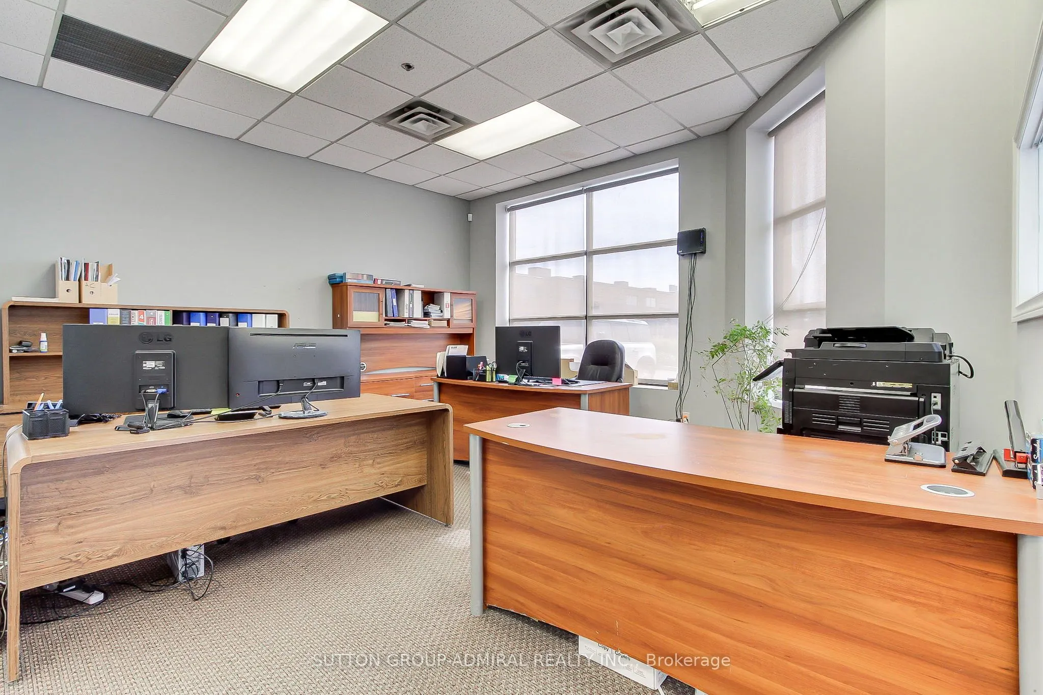 160 Applewood Crescent, #17