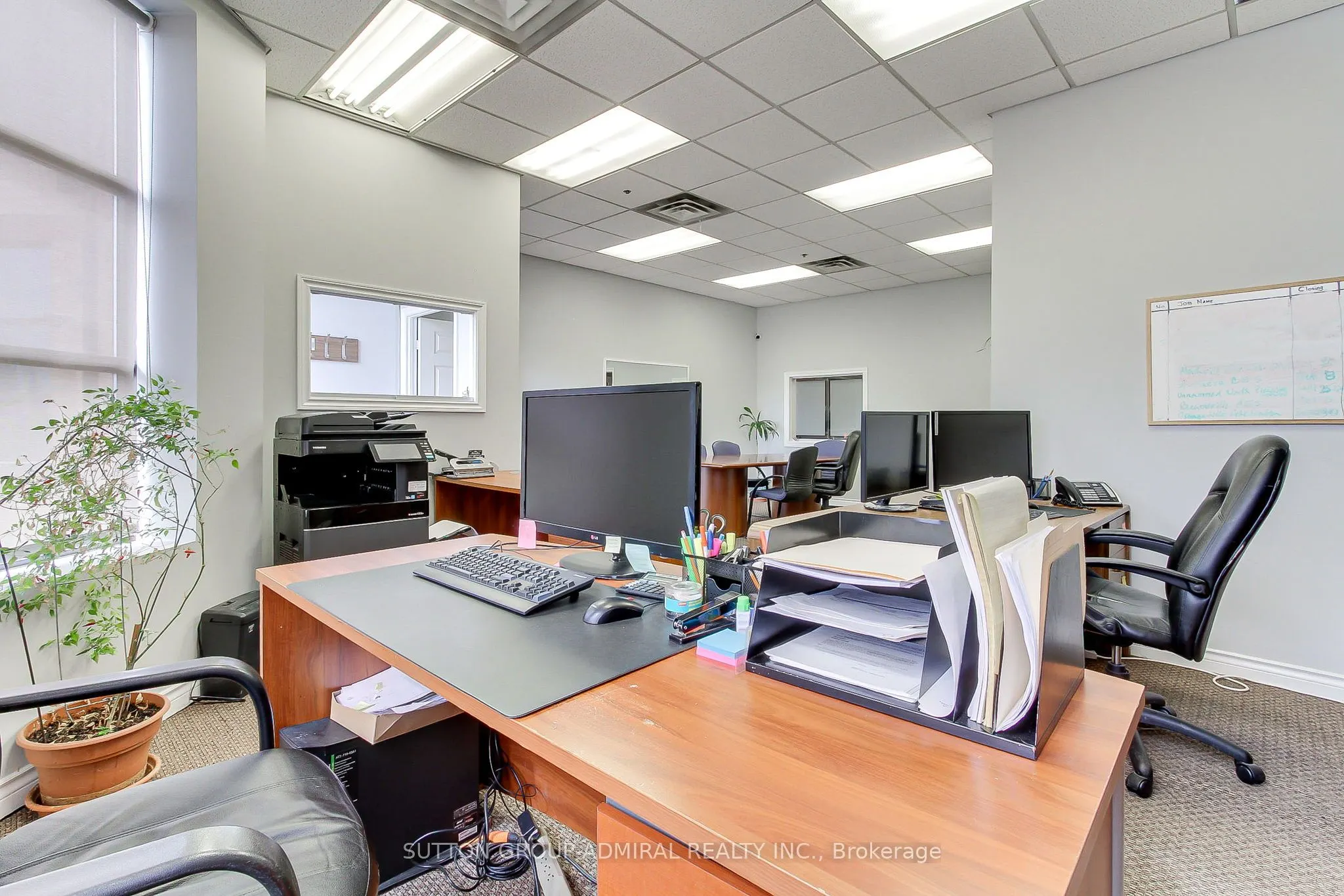 160 Applewood Crescent, #17