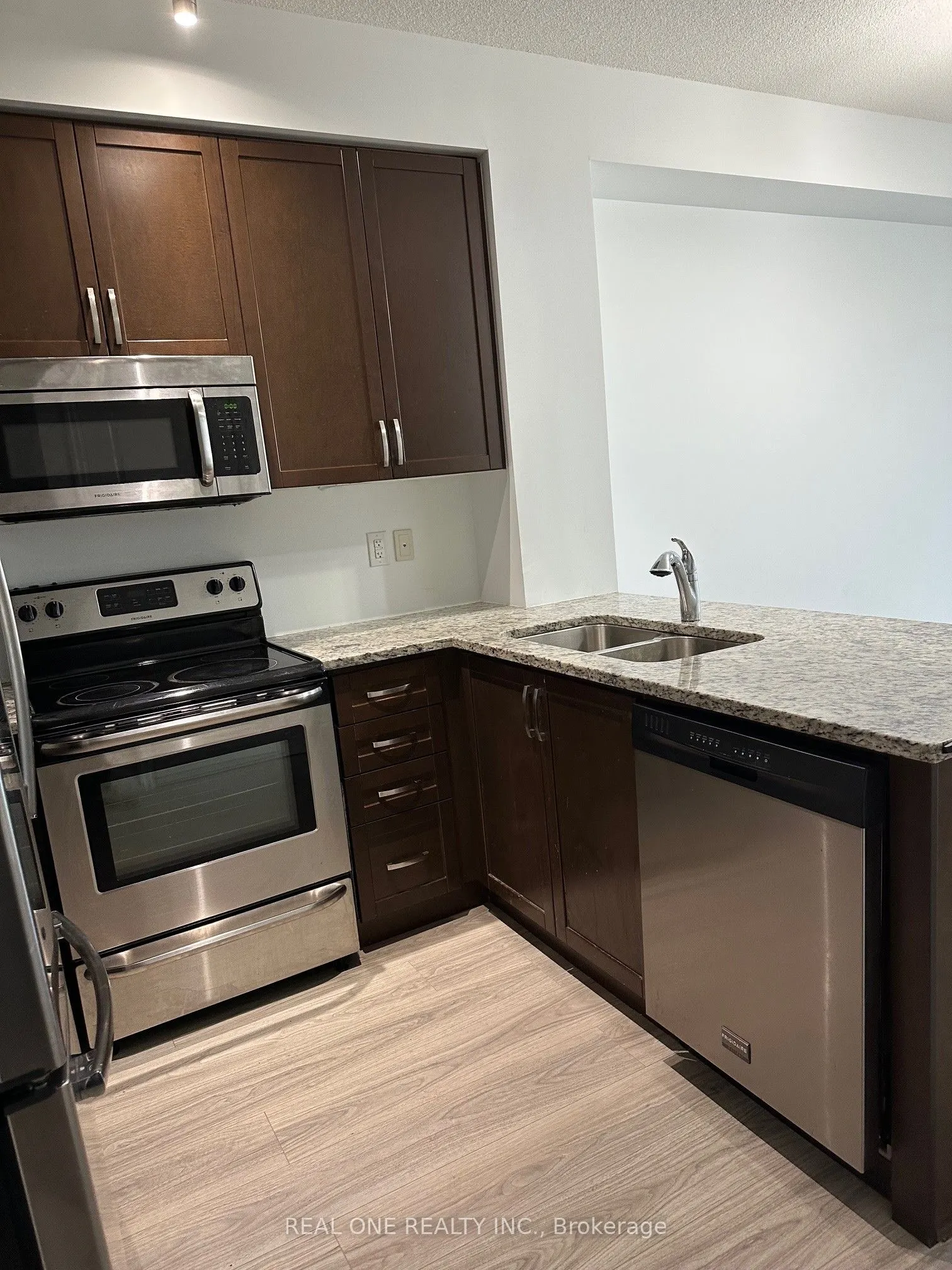 111 Civic Square Gate, #411