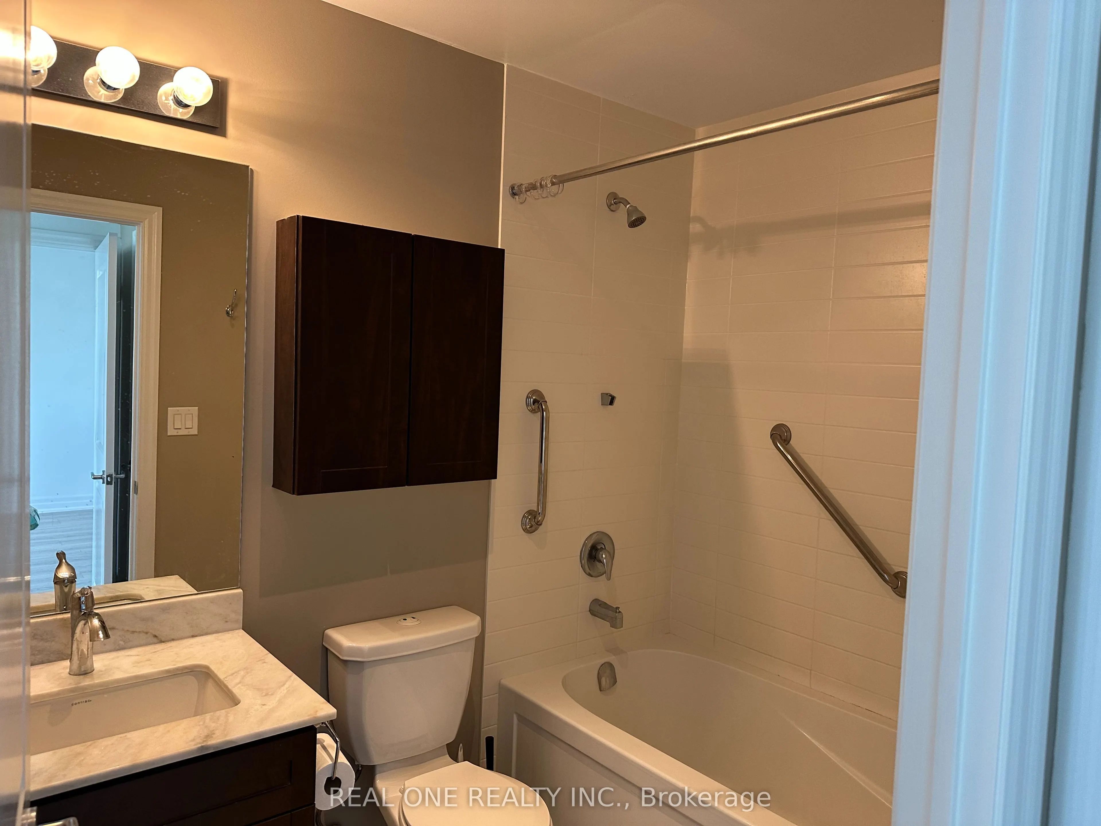 111 Civic Square Gate, #411