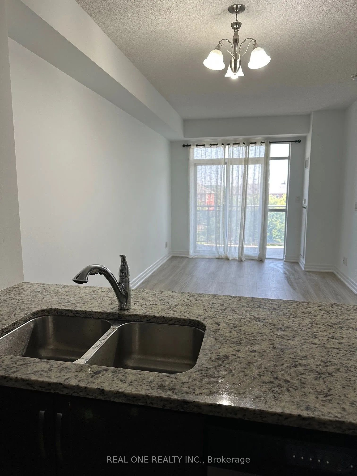 111 Civic Square Gate, #411